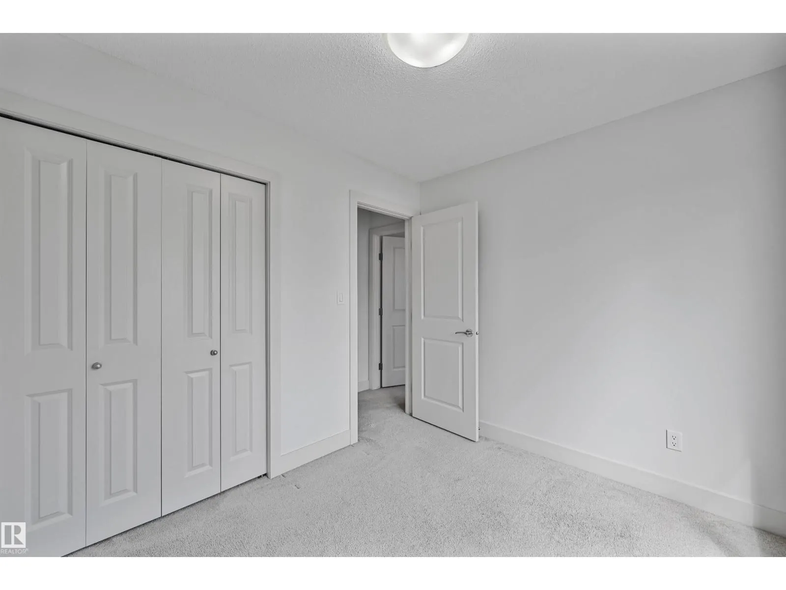 #35 2922 MAPLE WY NW
