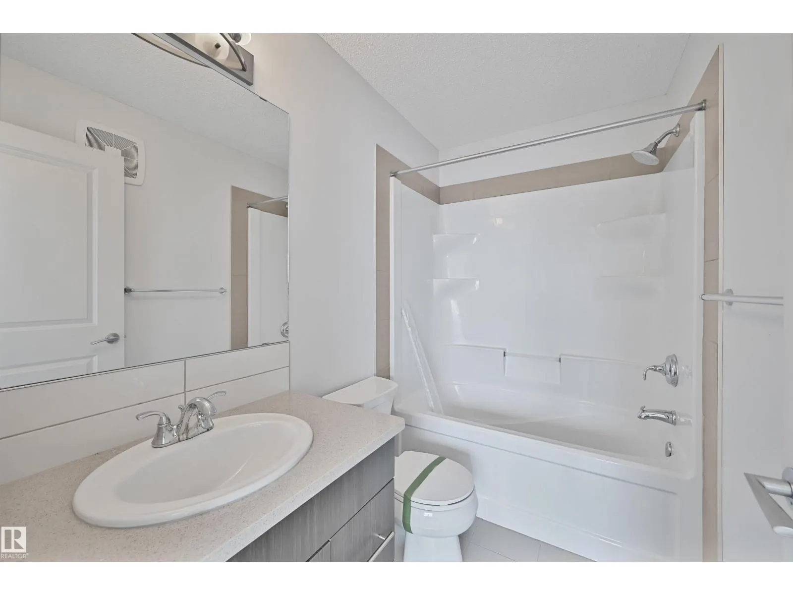 #35 2922 MAPLE WY NW