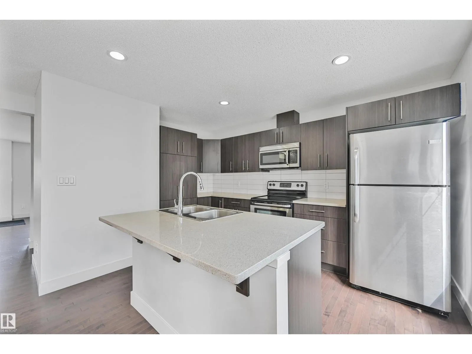 #35 2922 MAPLE WY NW