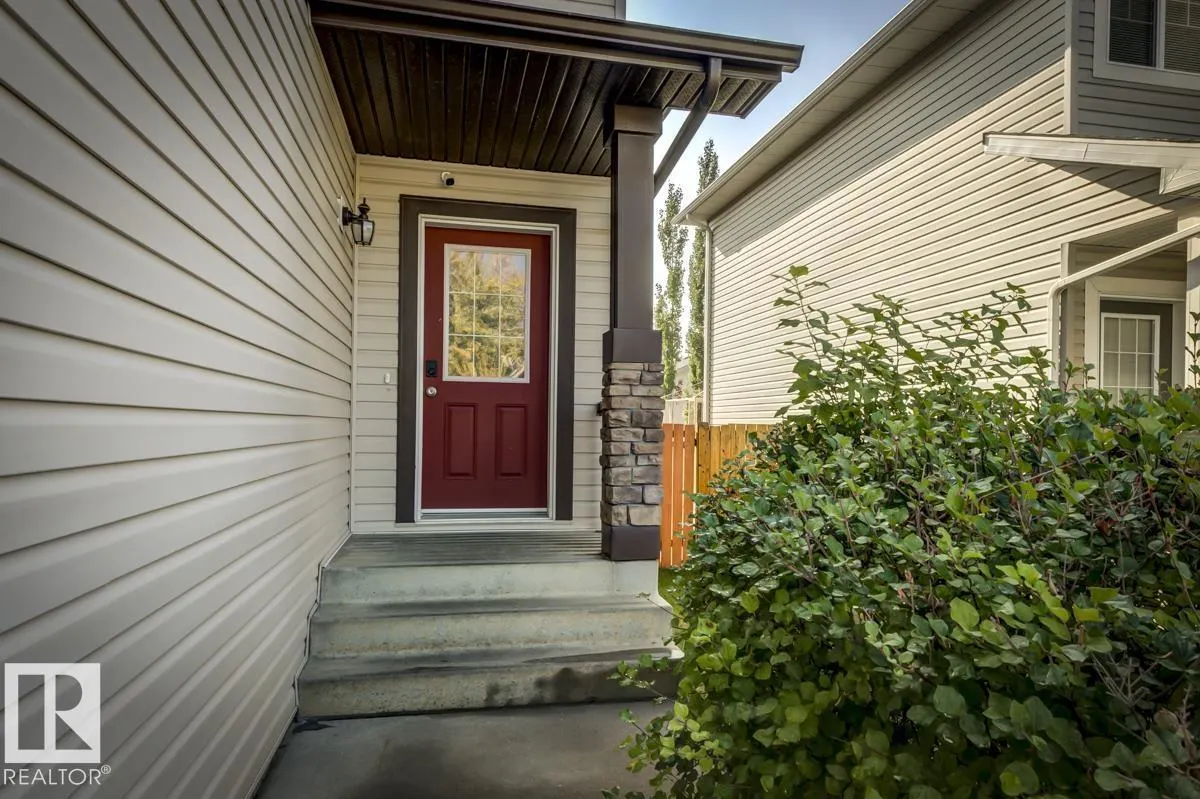 5823 7 AV SW