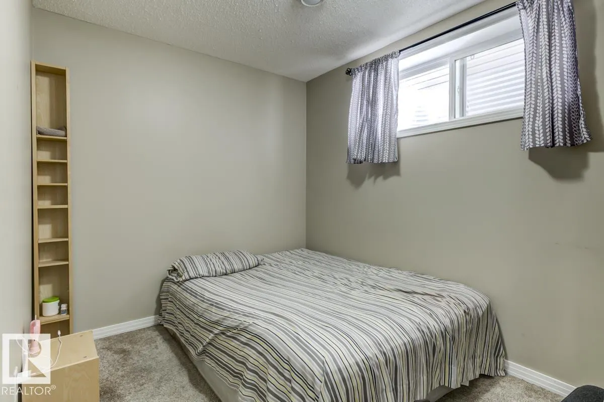 5823 7 AV SW