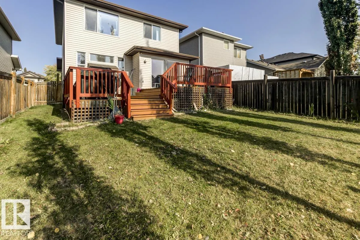 5823 7 AV SW