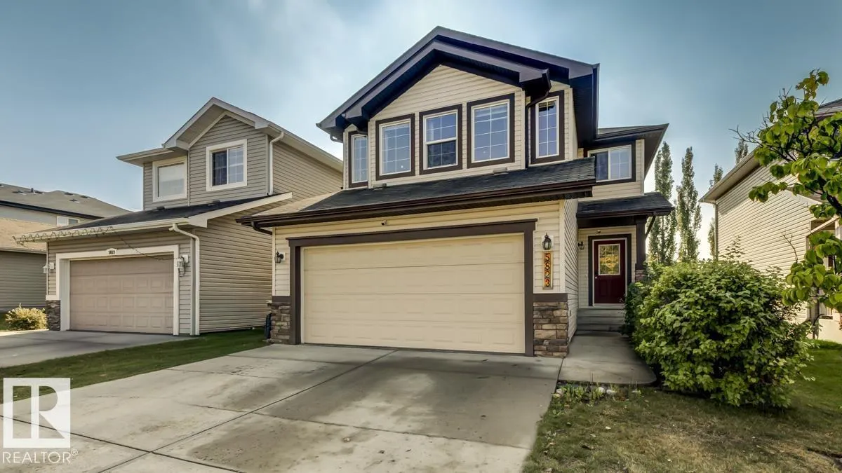 5823 7 AV SW