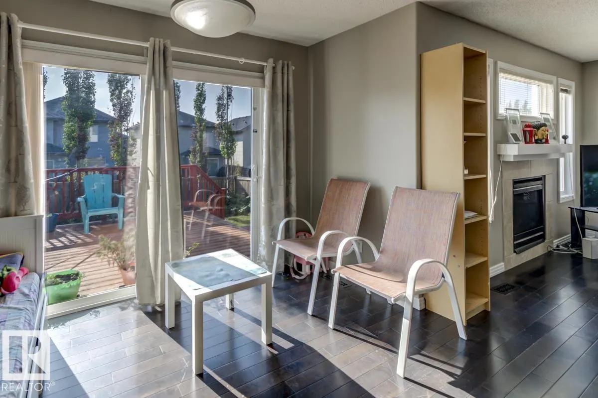 5823 7 AV SW