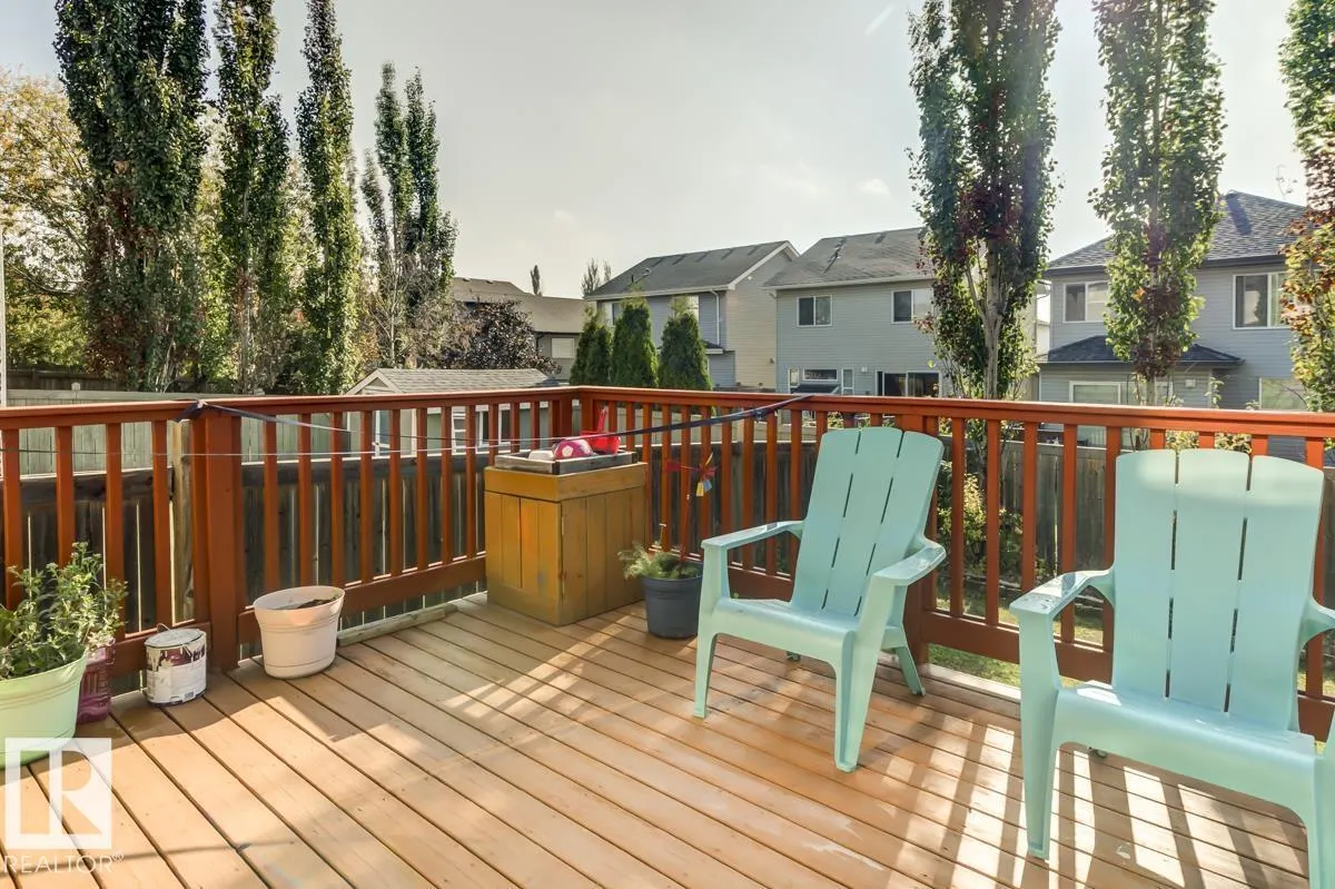 5823 7 AV SW