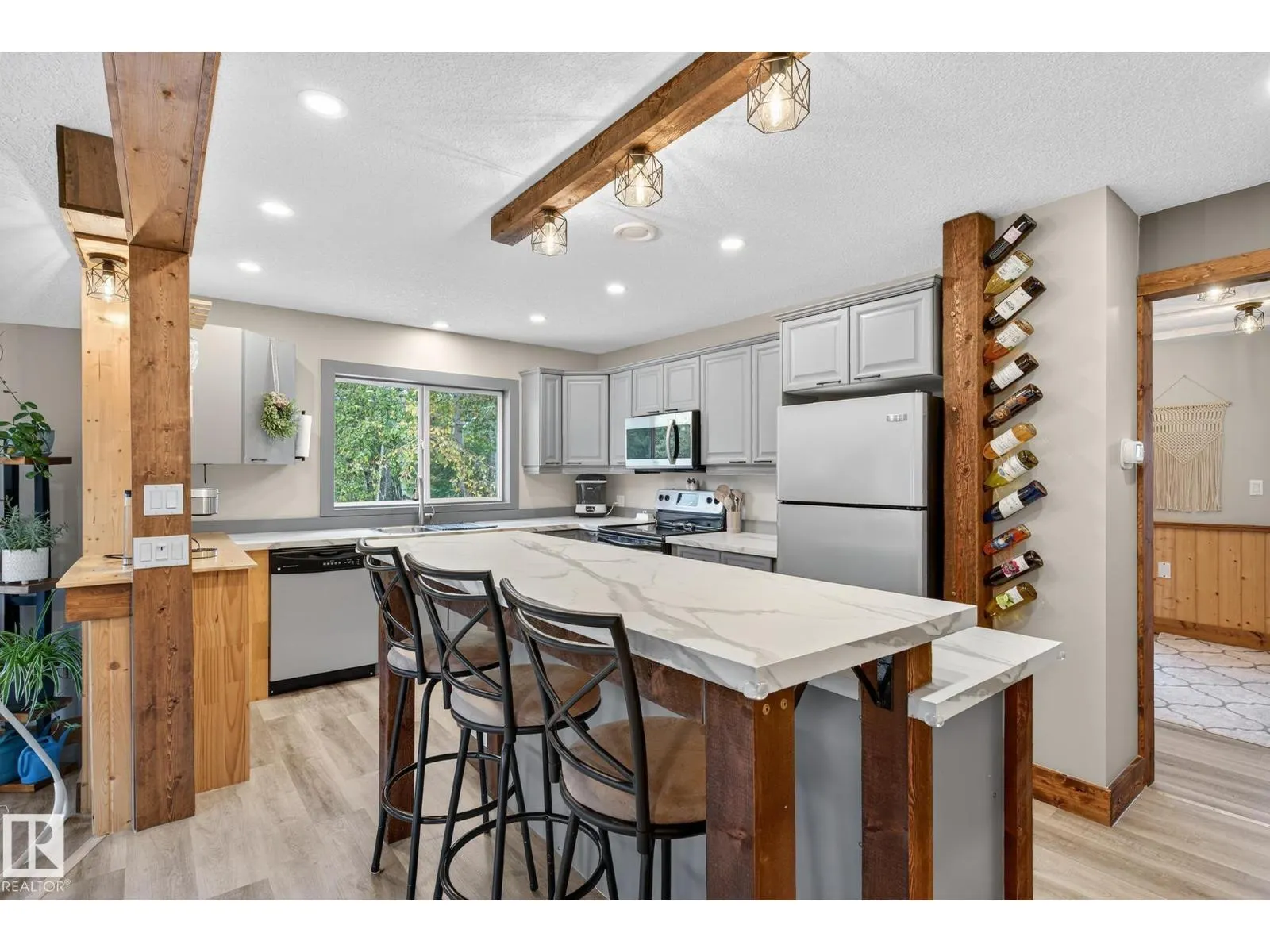 #105 52318 RGE ROAD 25