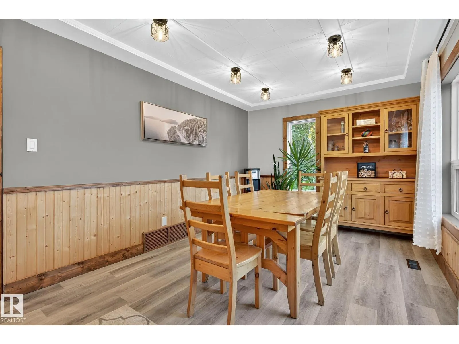 #105 52318 RGE ROAD 25