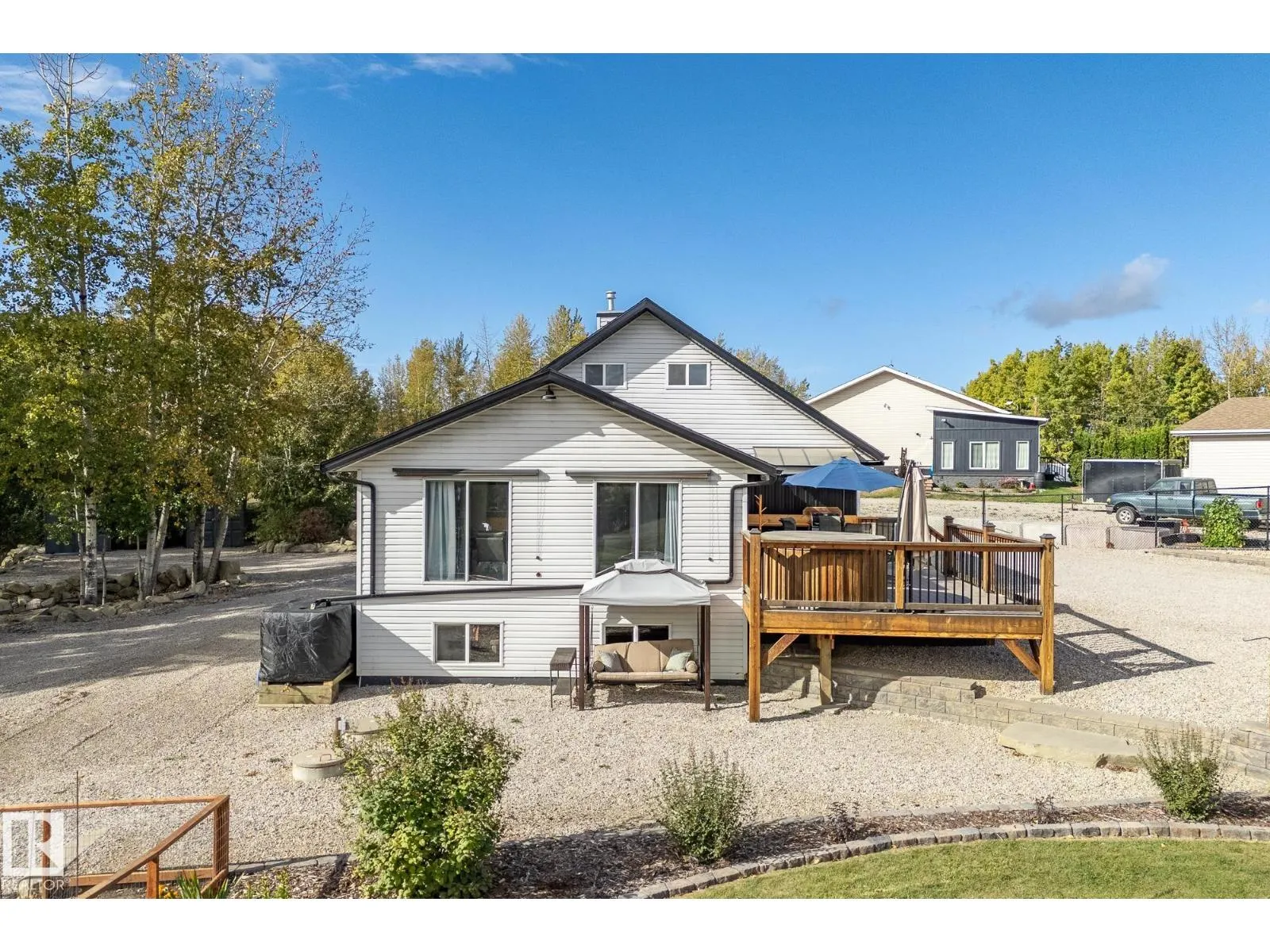 #105 52318 RGE ROAD 25