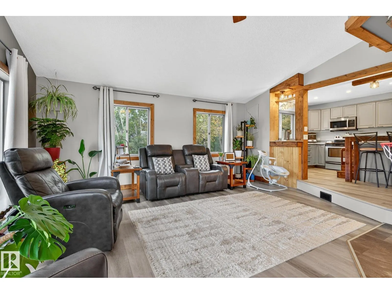 #105 52318 RGE ROAD 25