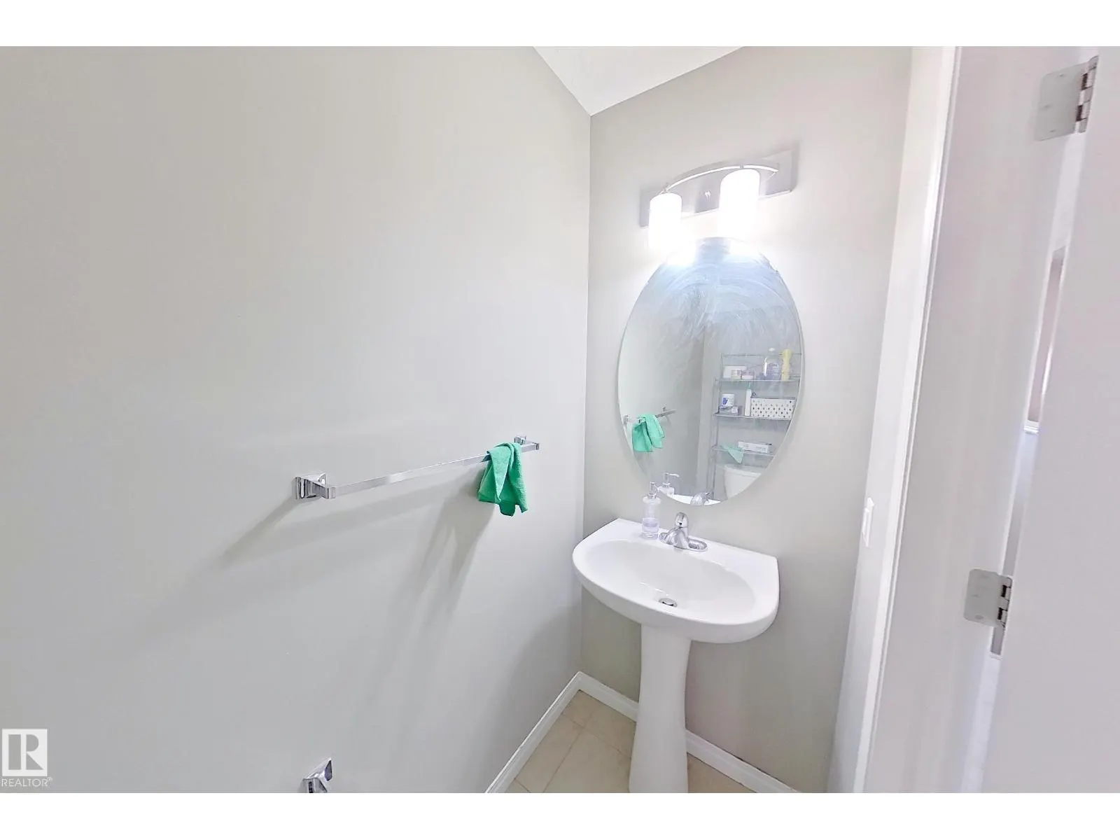 #44 9151 SHAW WY SW