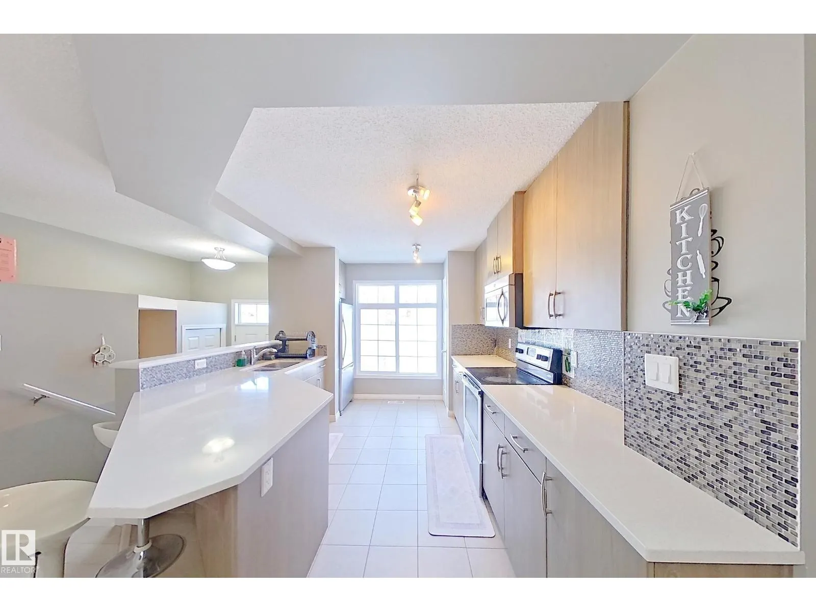 #44 9151 SHAW WY SW