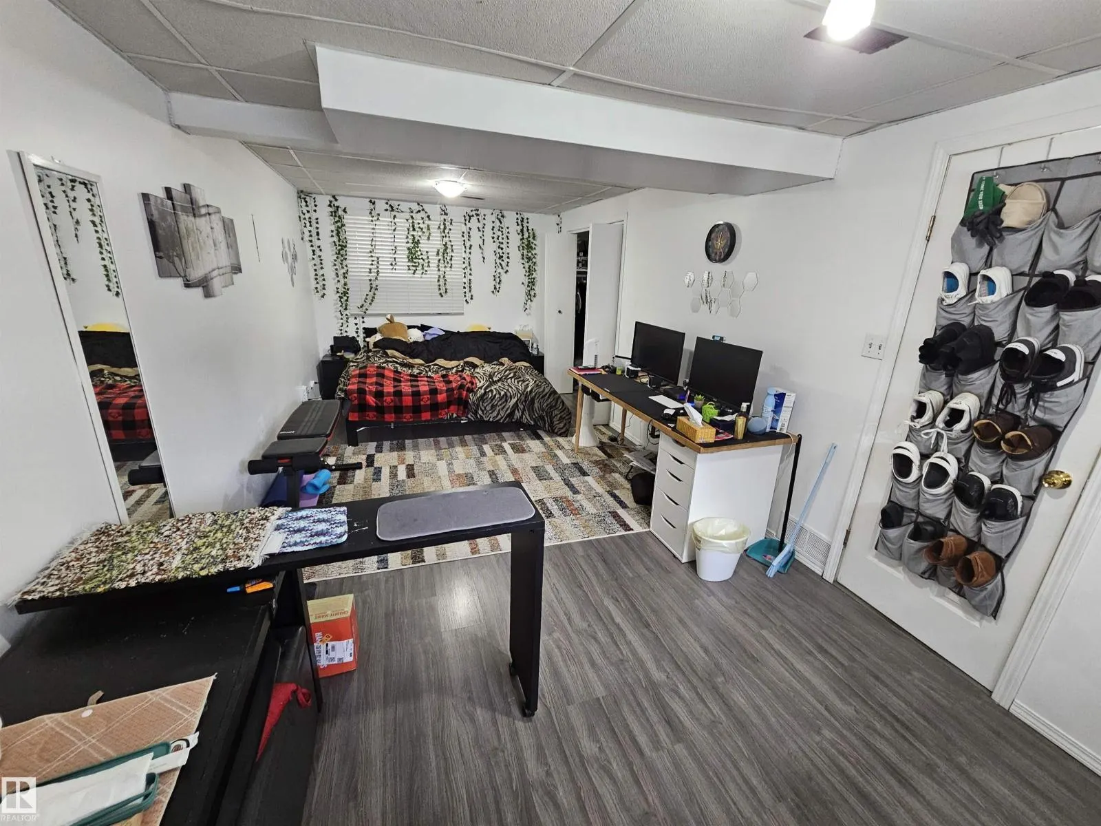 4103 18 AV NW