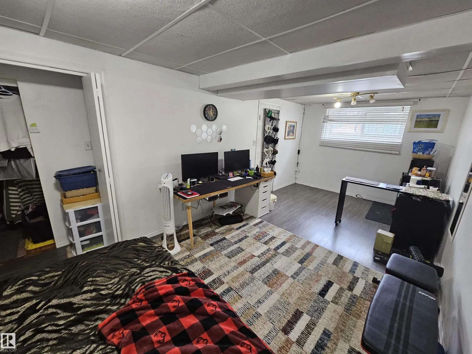 4103 18 AV NW