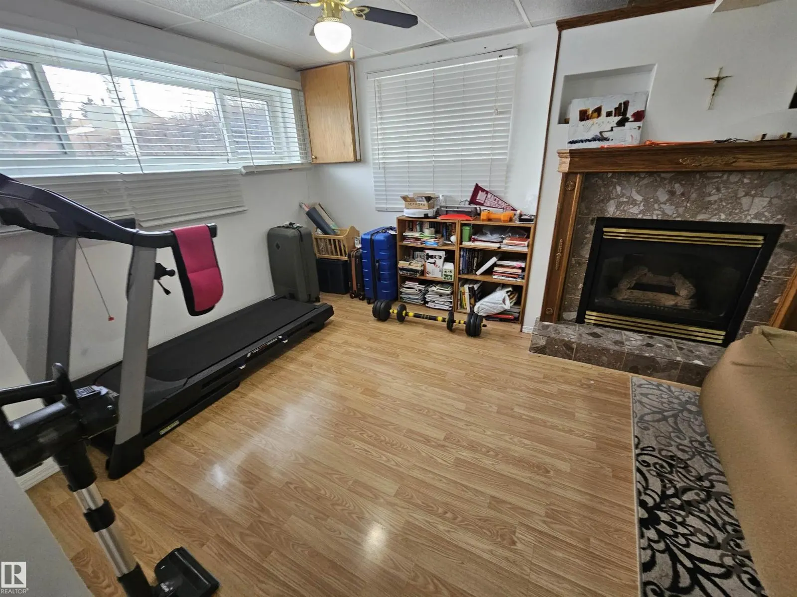 4103 18 AV NW