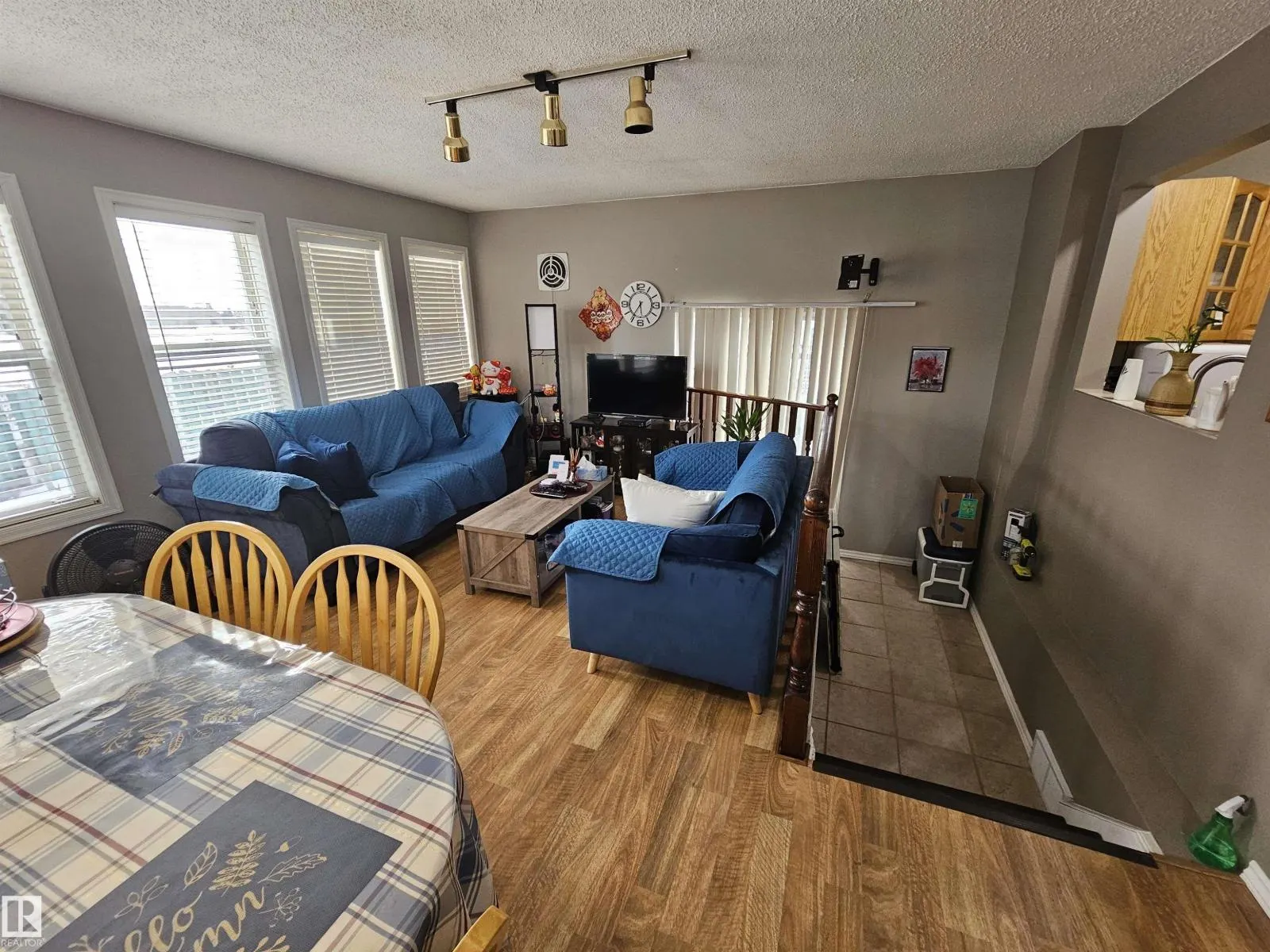 4103 18 AV NW