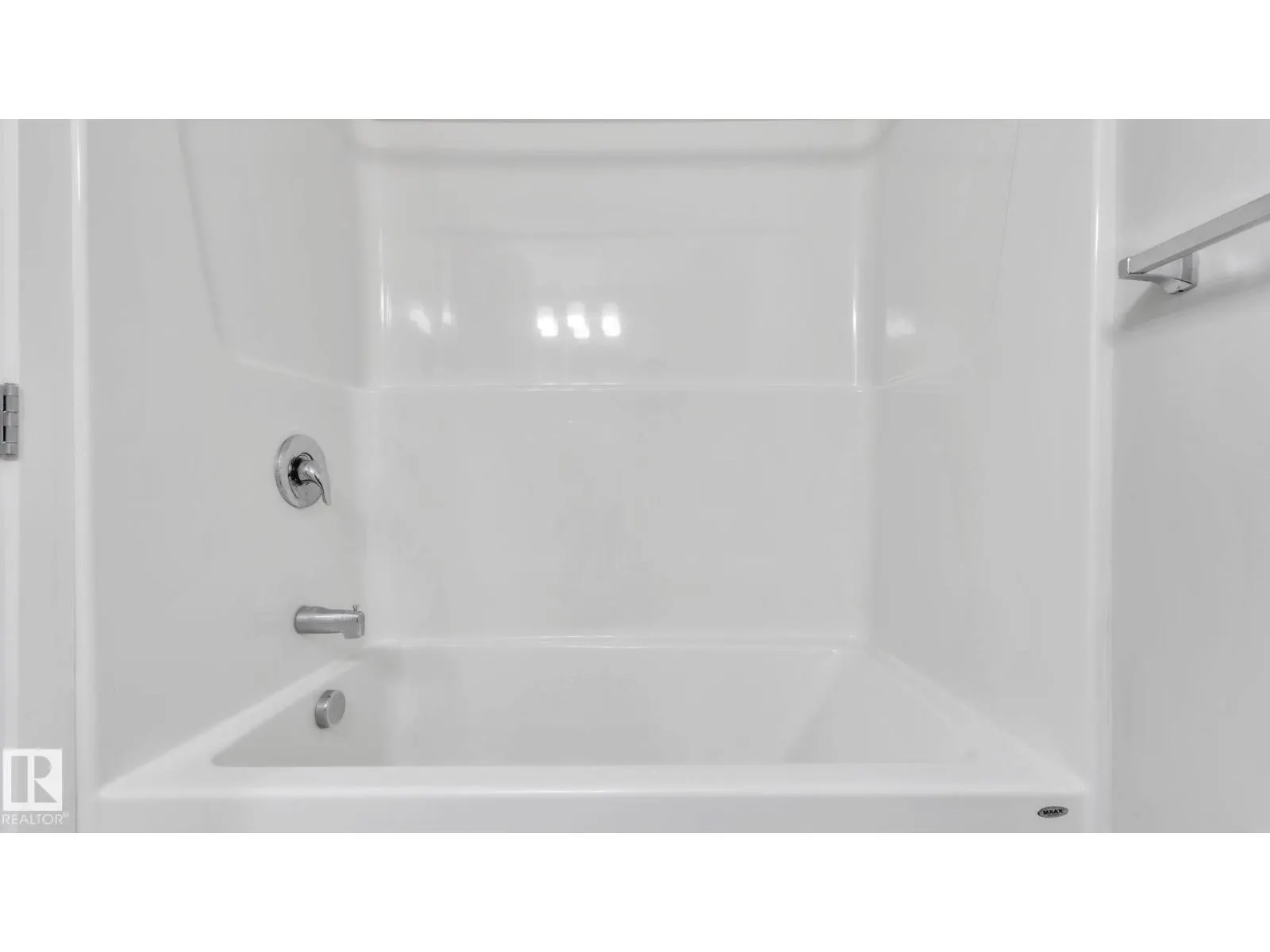 #102 11511 27 AV NW