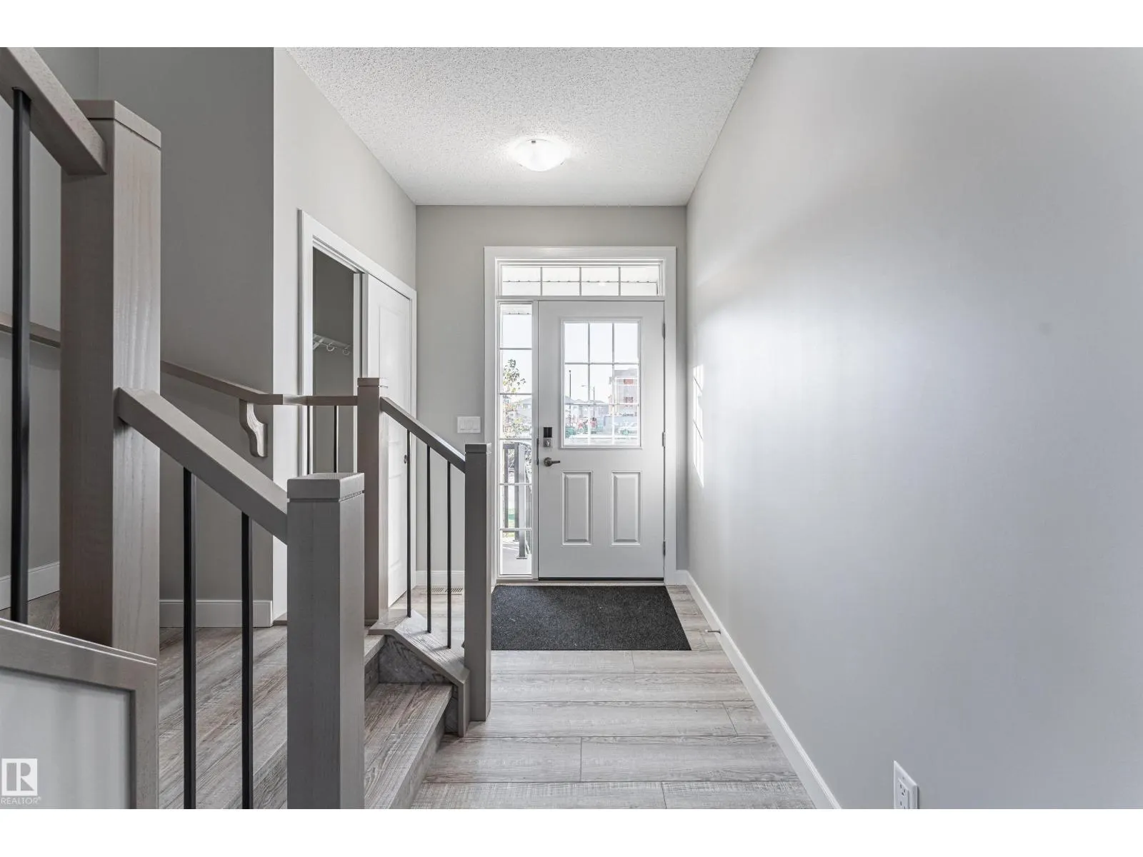 20512 22 AV NW
