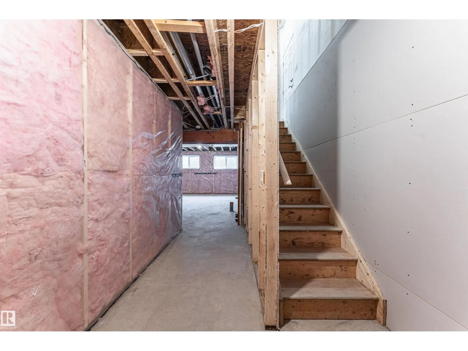 20512 22 AV NW