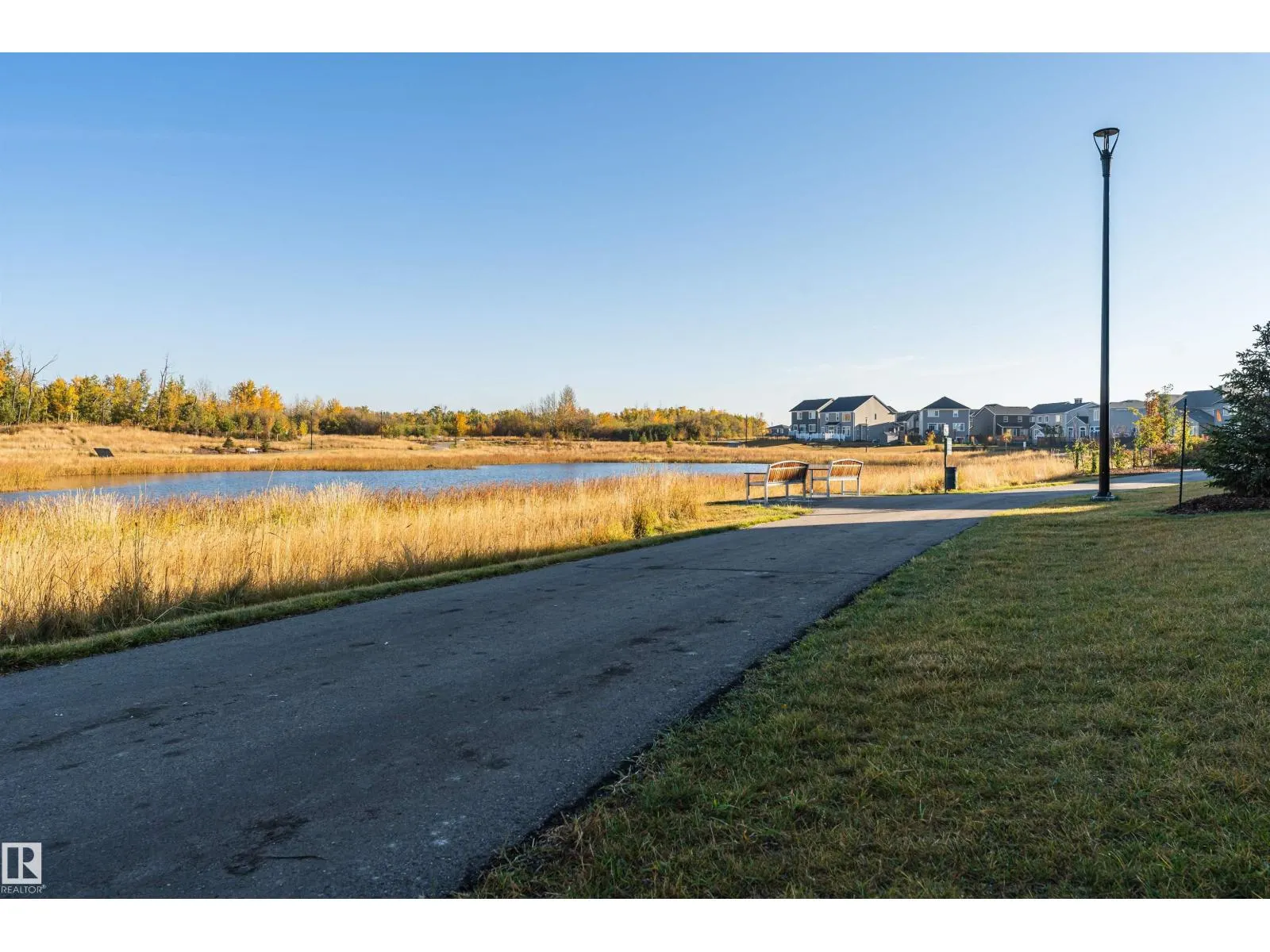 20512 22 AV NW