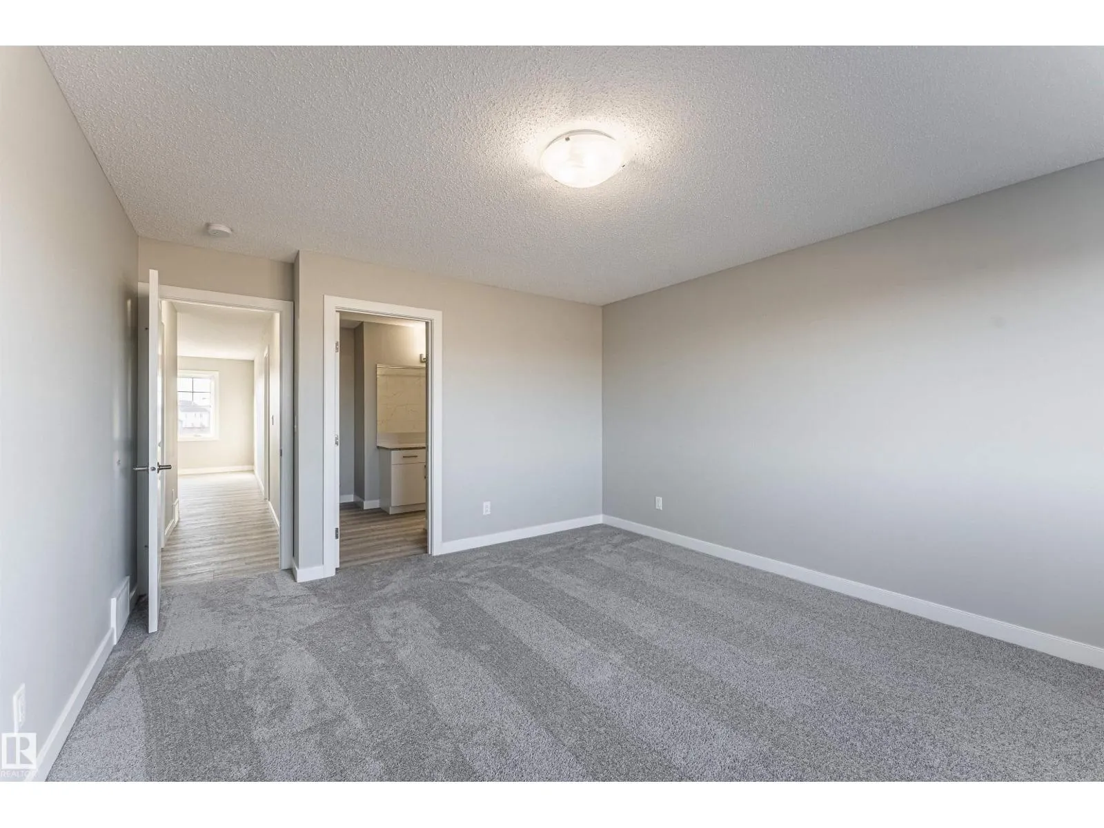 20512 22 AV NW