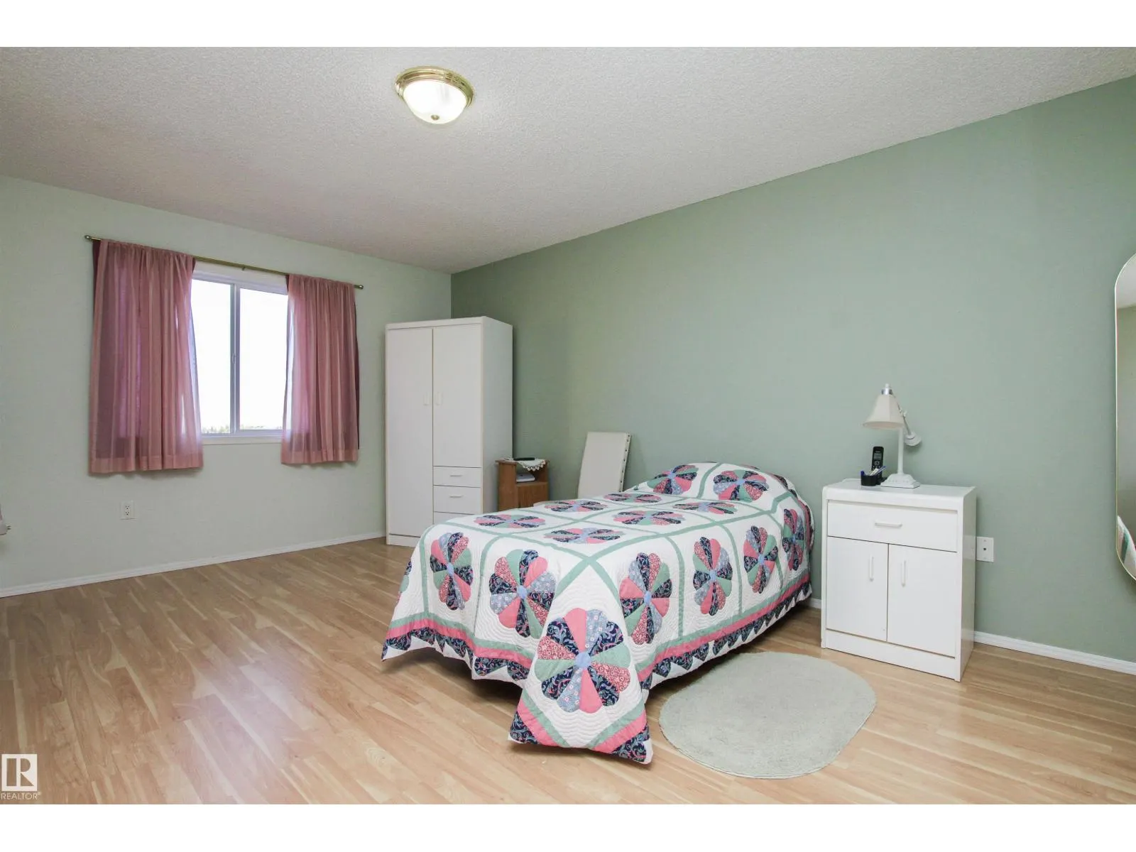 #404 69 CRYSTAL LN