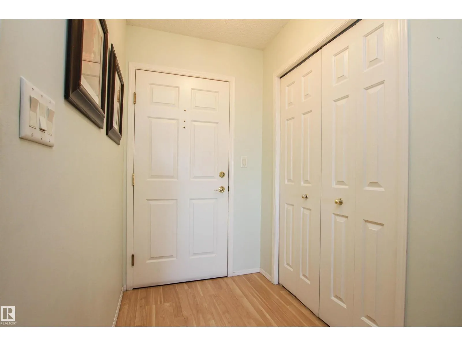 #404 69 CRYSTAL LN