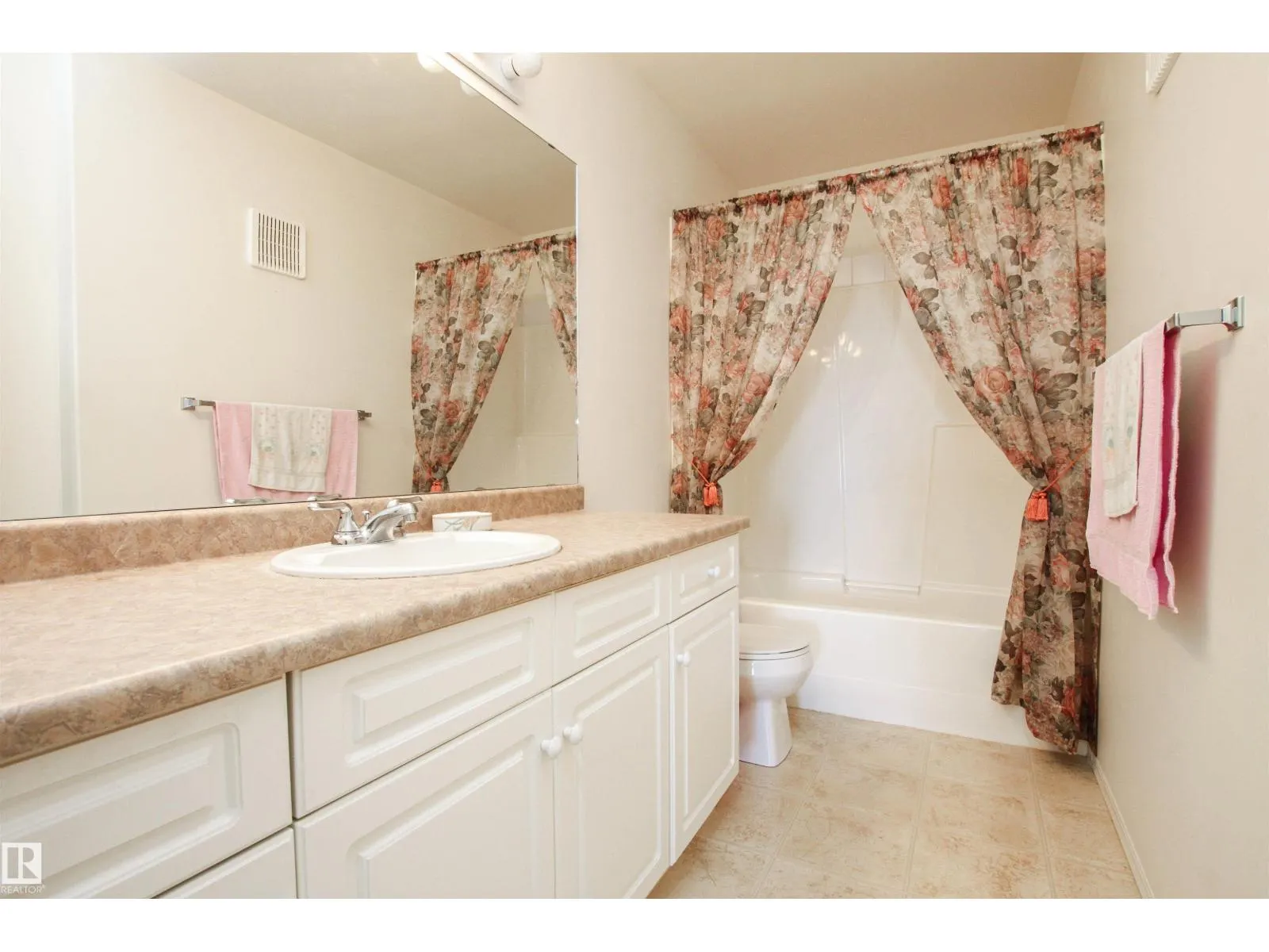 #404 69 CRYSTAL LN