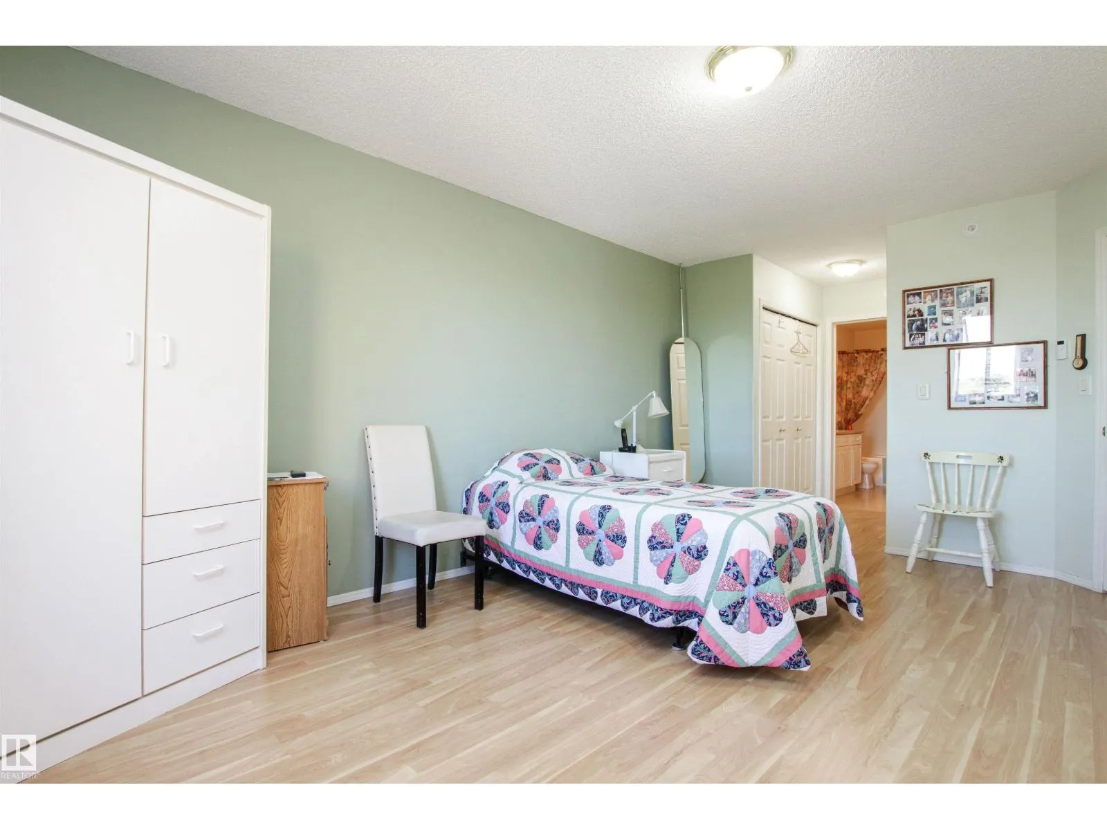 #404 69 CRYSTAL LN