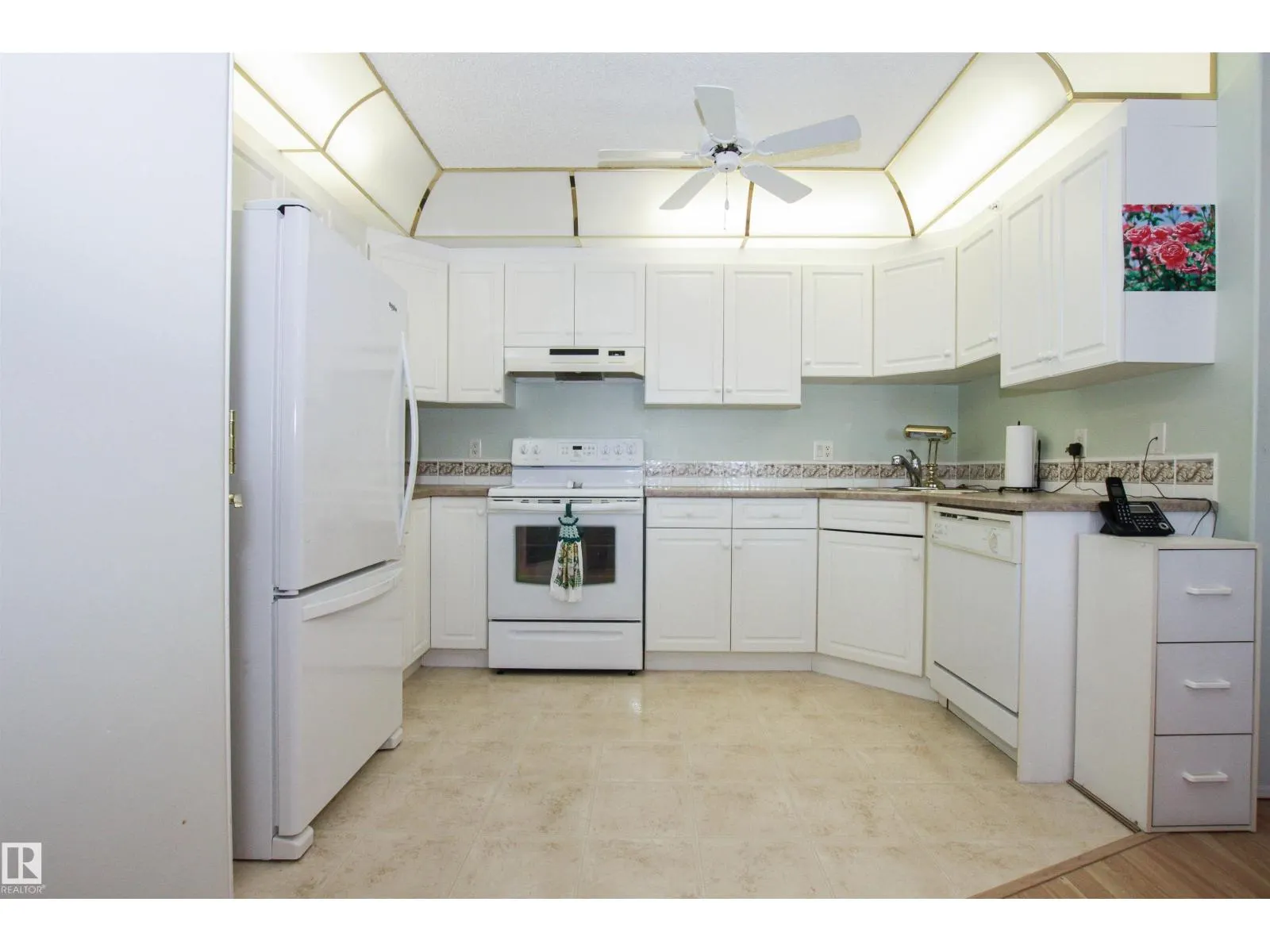 #404 69 CRYSTAL LN