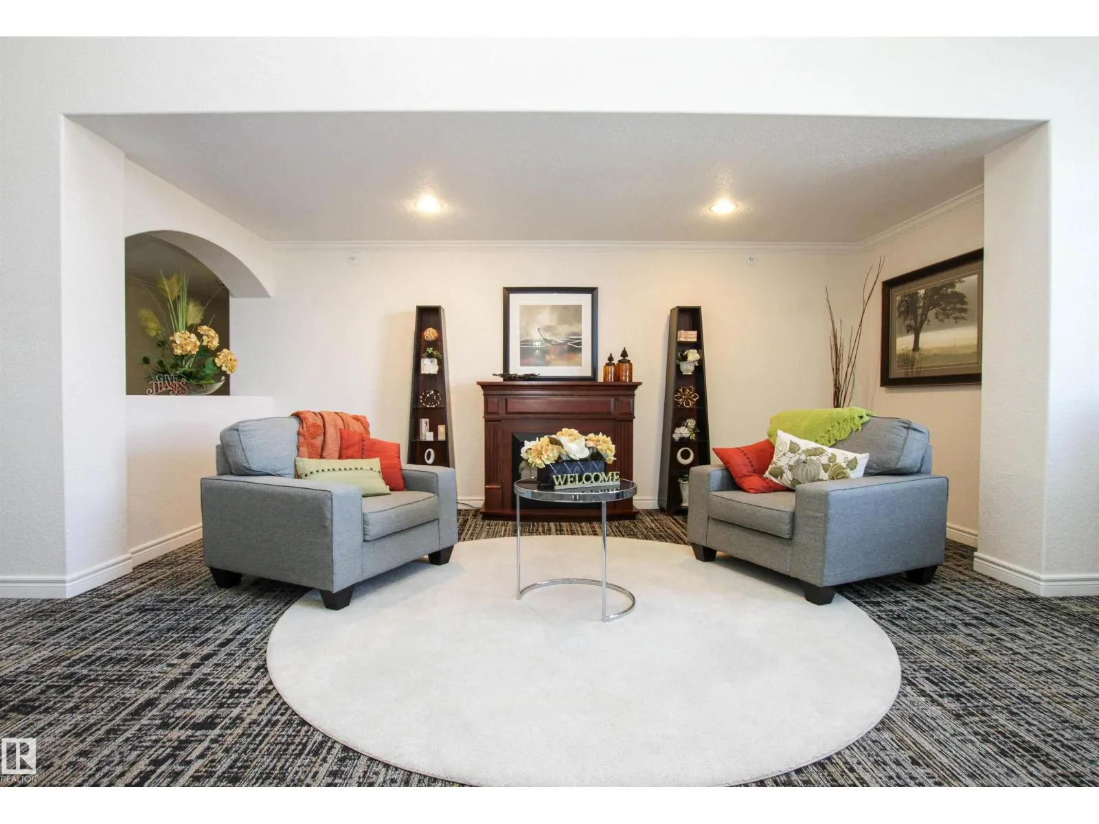 #404 69 CRYSTAL LN