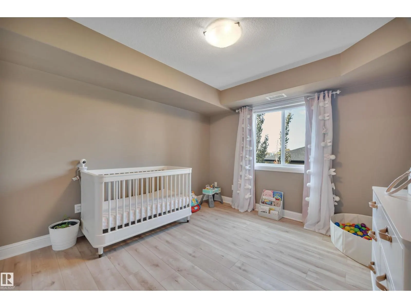 #305 14608 125 ST NW