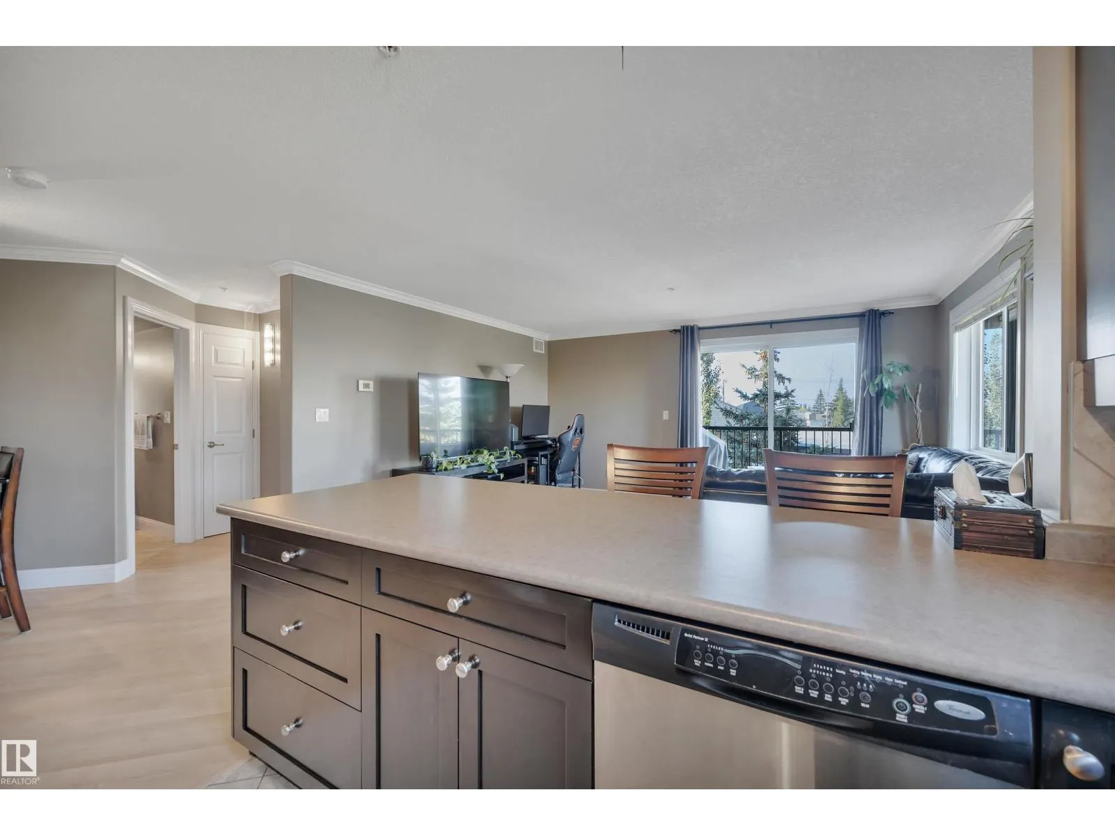 #305 14608 125 ST NW