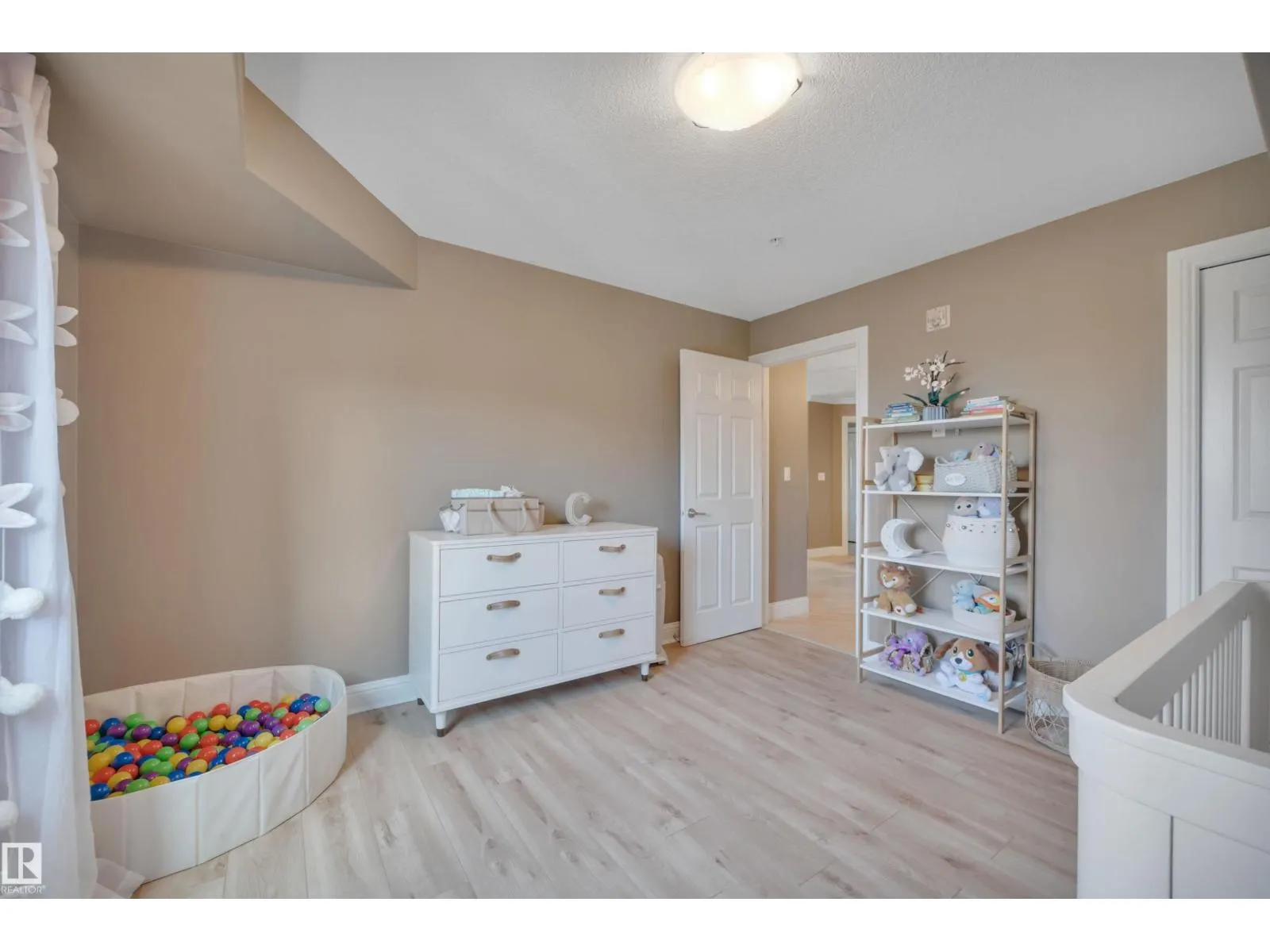 #305 14608 125 ST NW