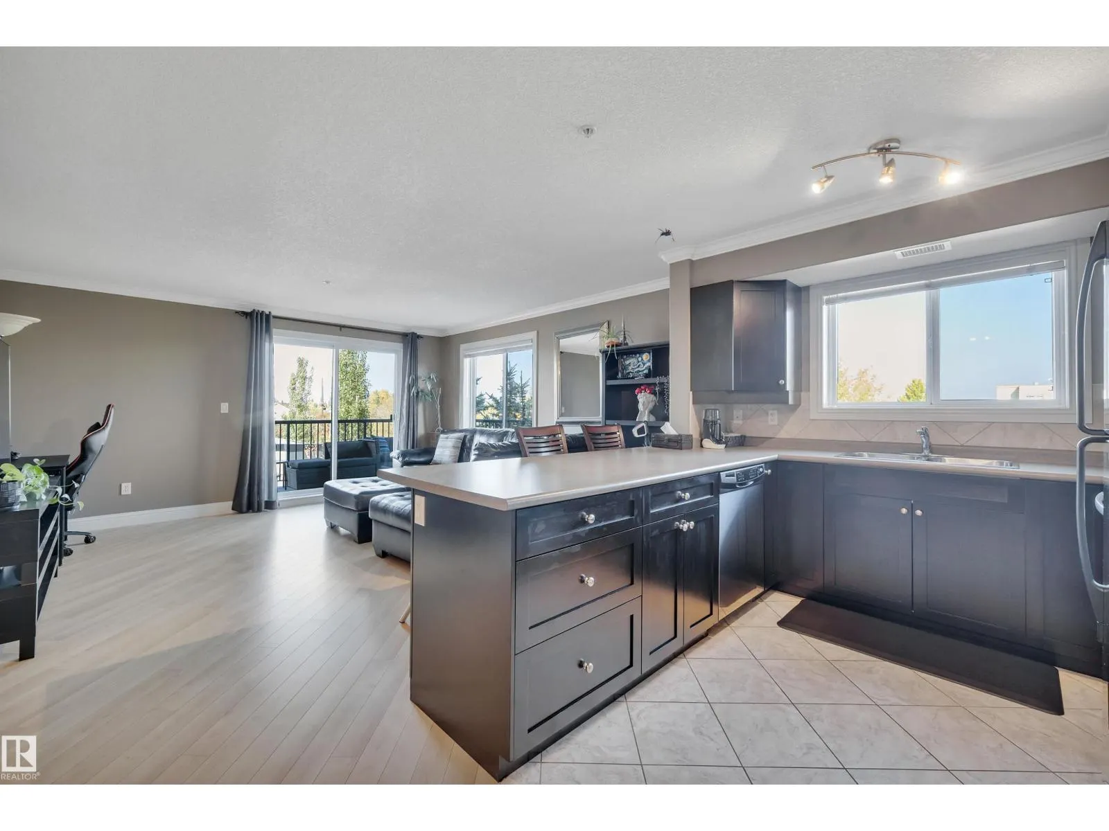 #305 14608 125 ST NW