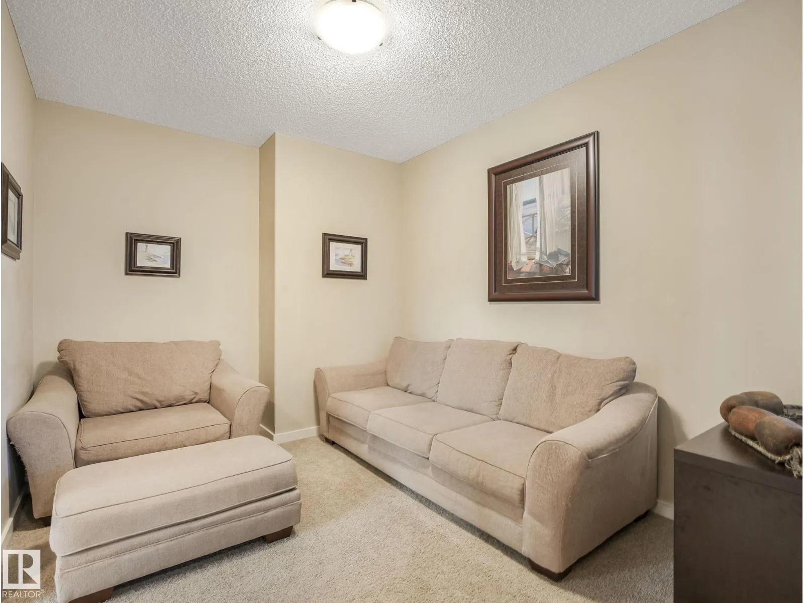 8103 16A AV SW