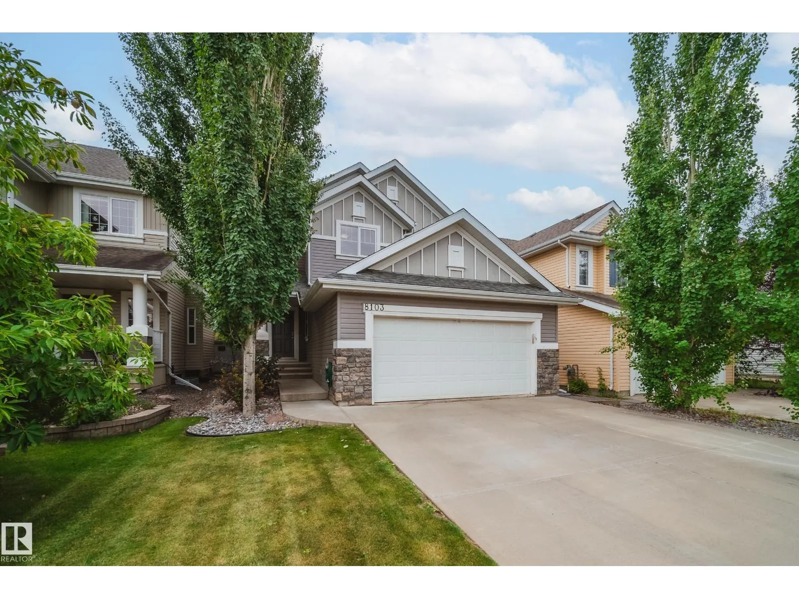 8103 16A AV SW