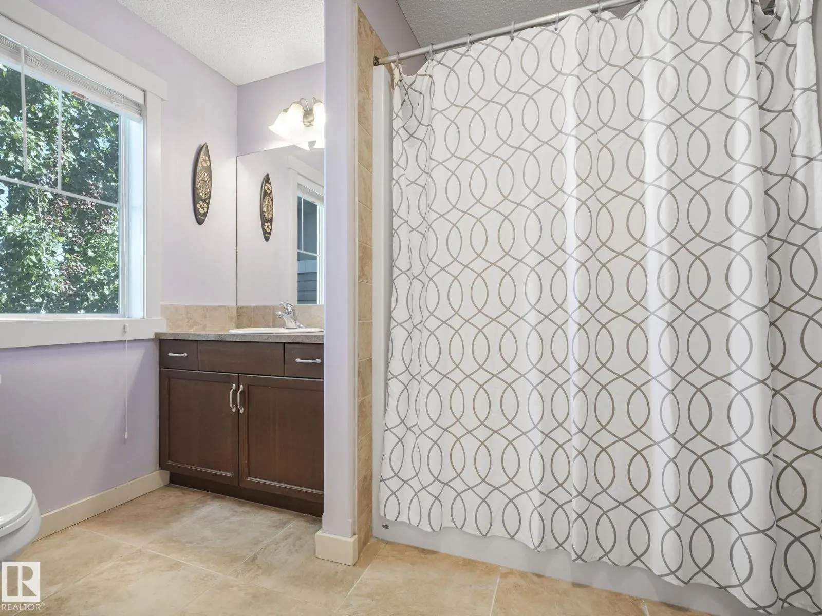 8103 16A AV SW