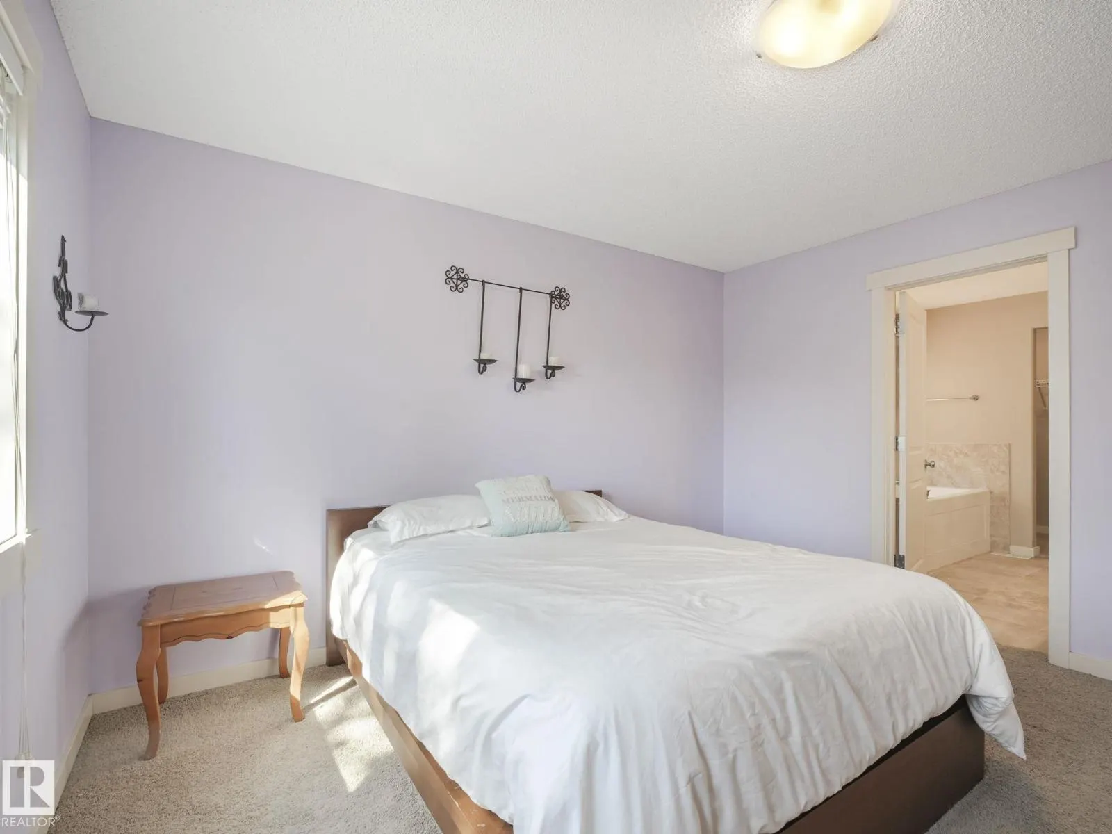 8103 16A AV SW
