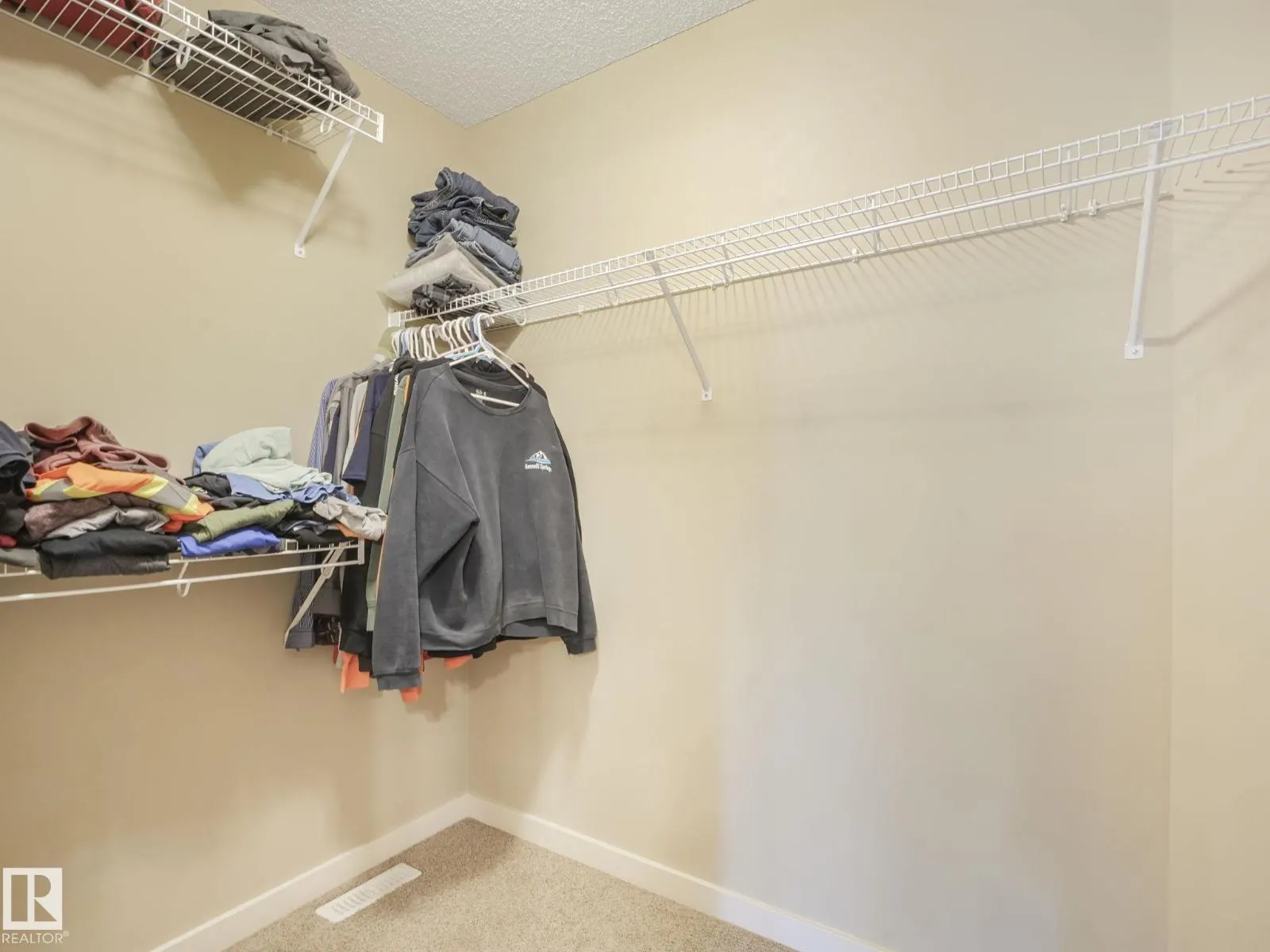 8103 16A AV SW