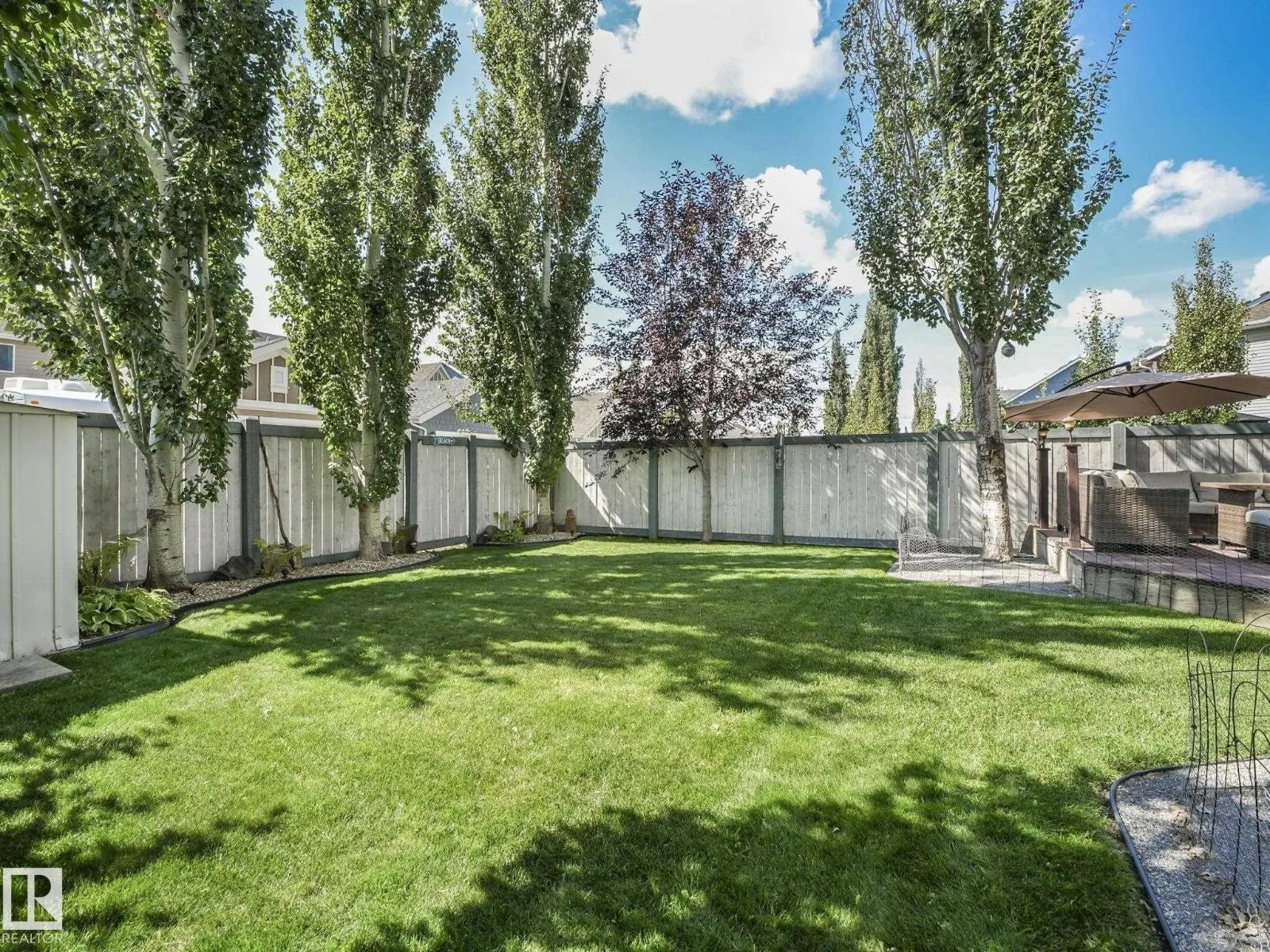 8103 16A AV SW
