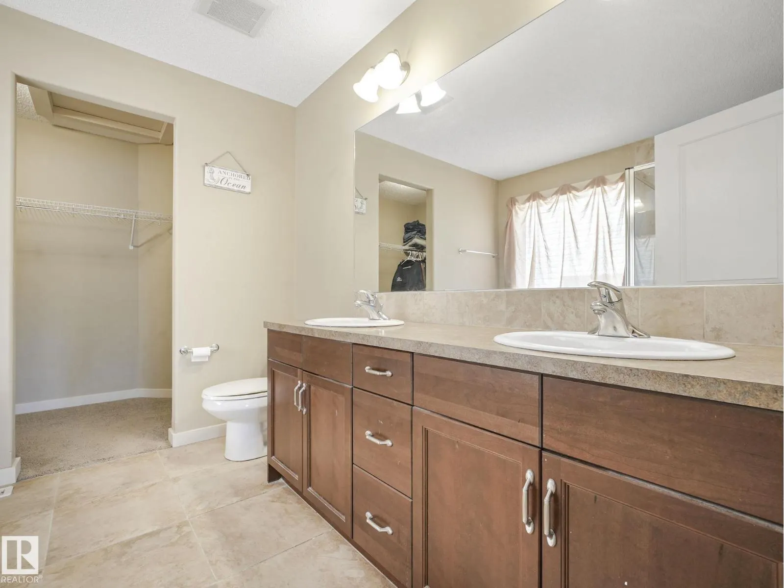 8103 16A AV SW