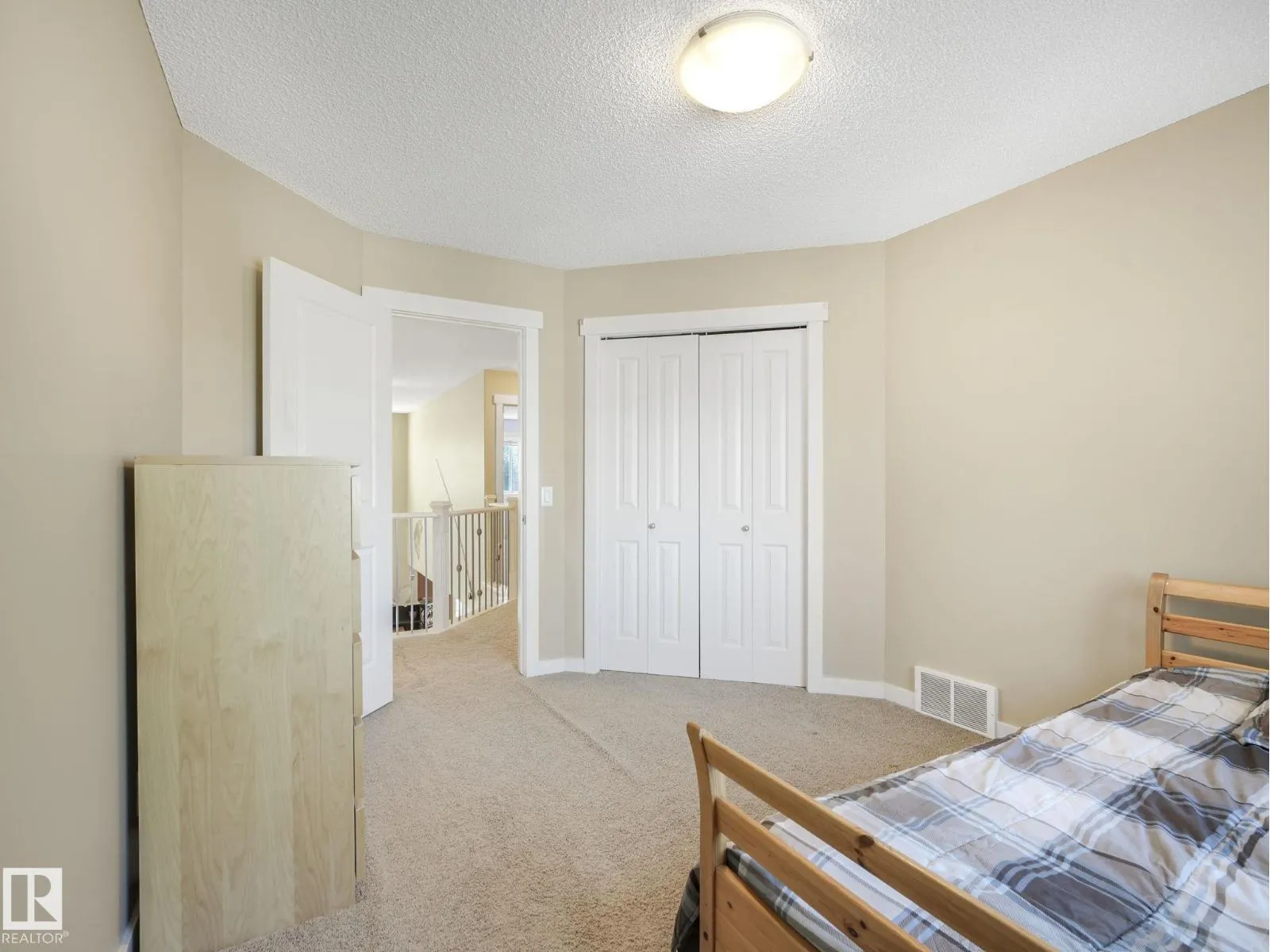 8103 16A AV SW