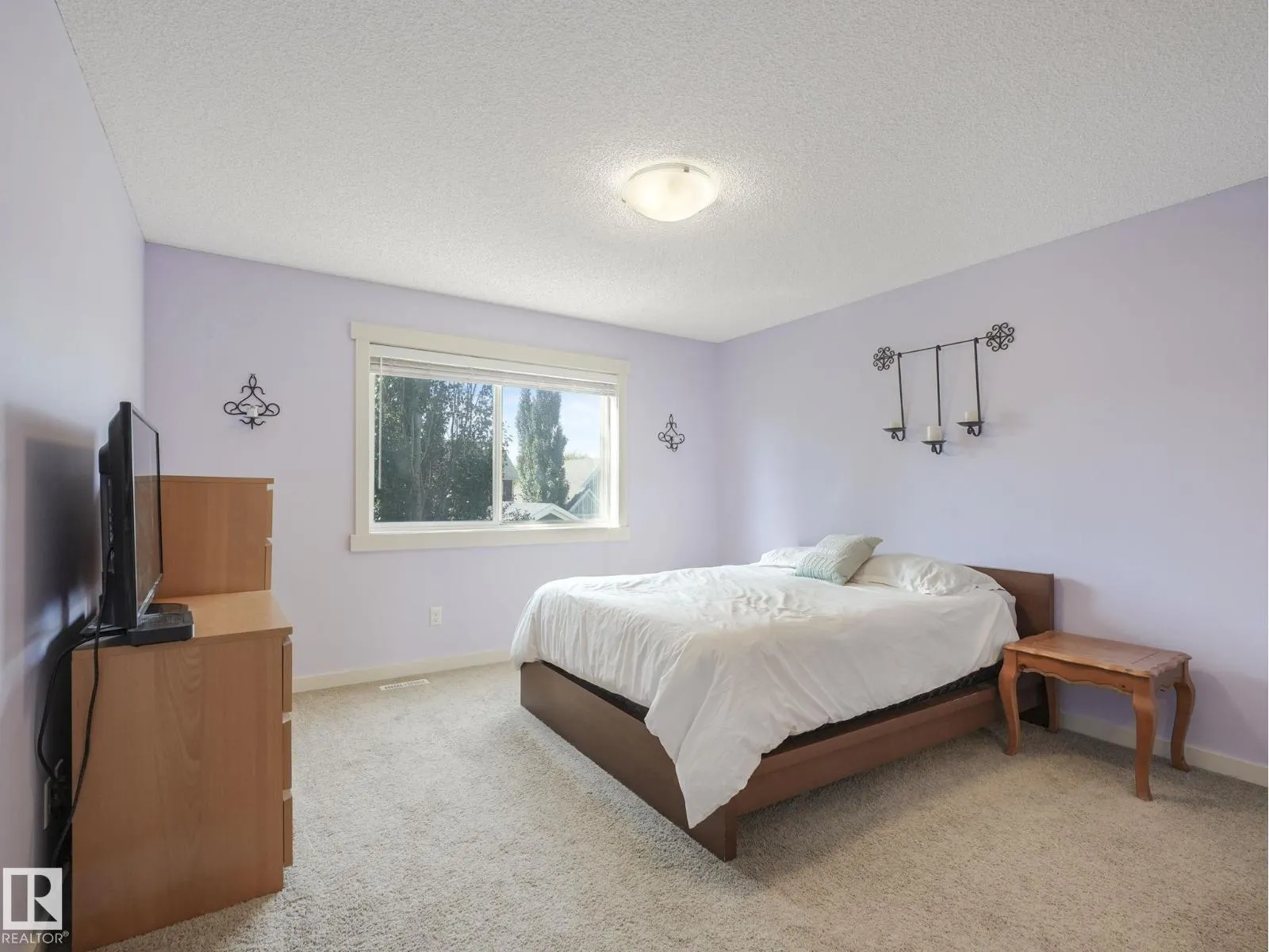 8103 16A AV SW