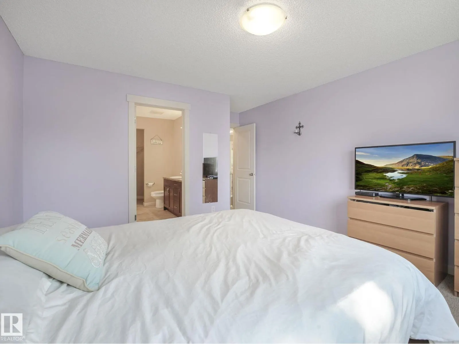8103 16A AV SW