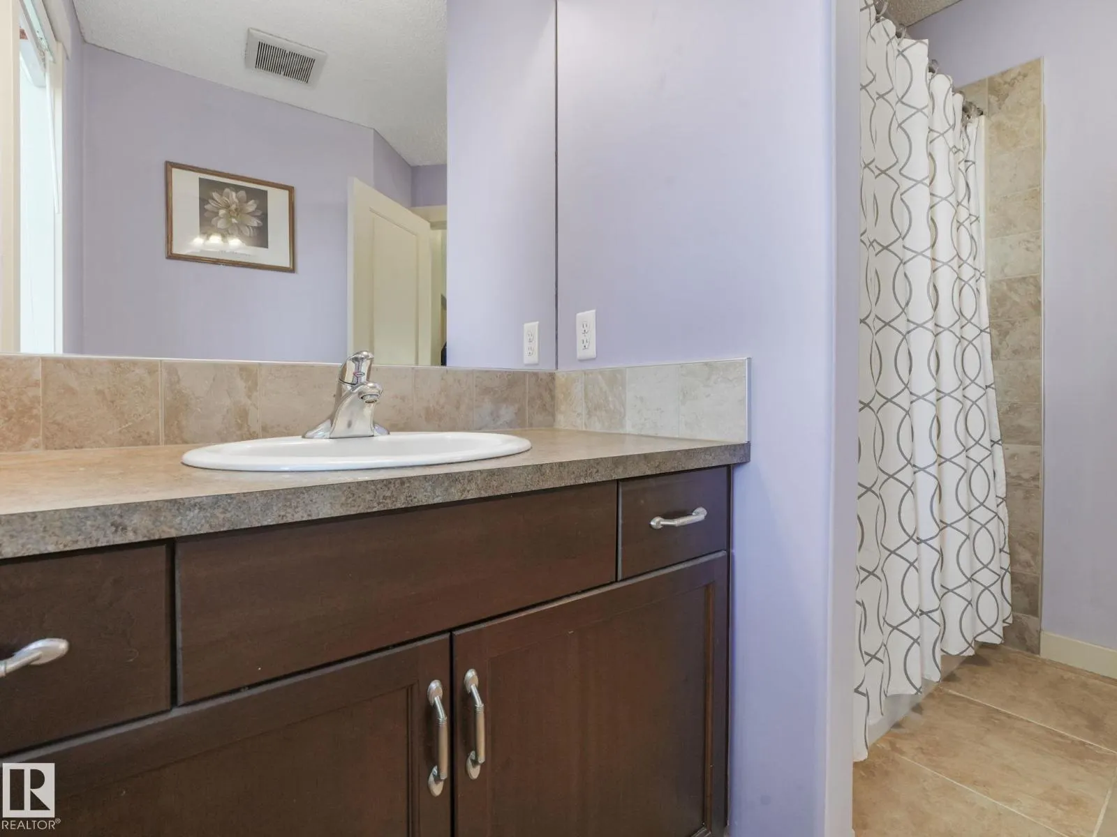 8103 16A AV SW