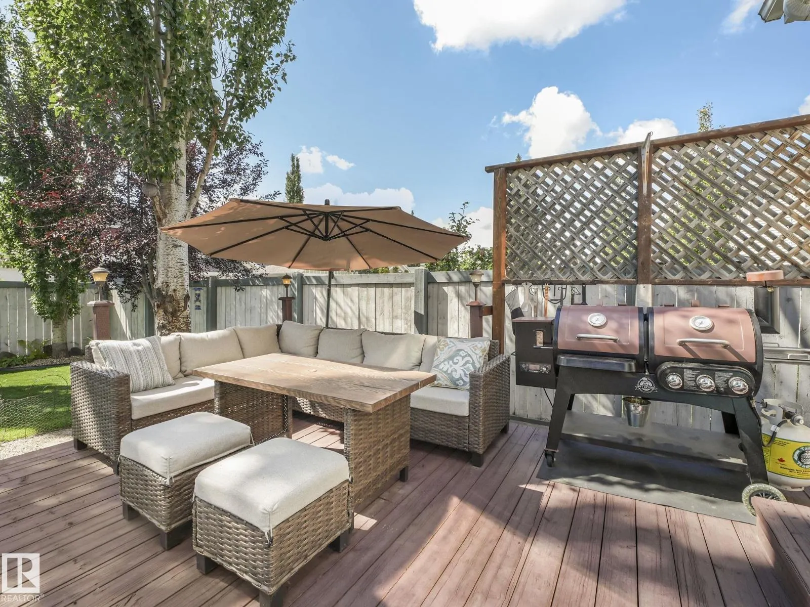 8103 16A AV SW