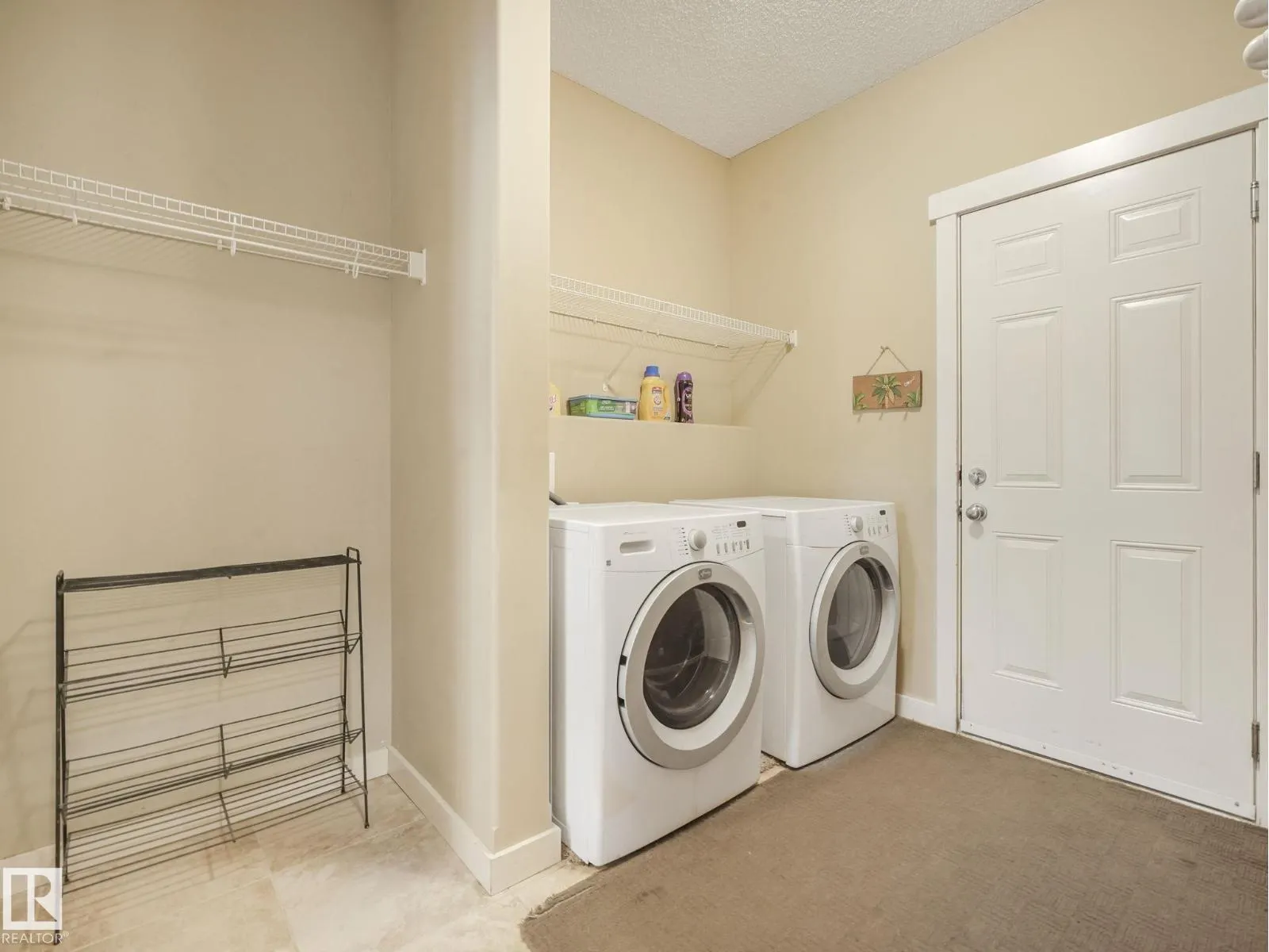 8103 16A AV SW