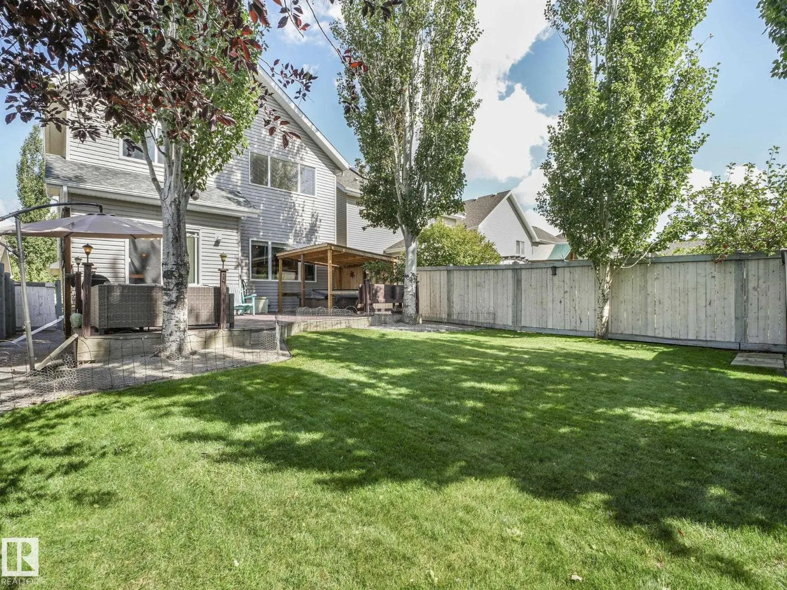 8103 16A AV SW