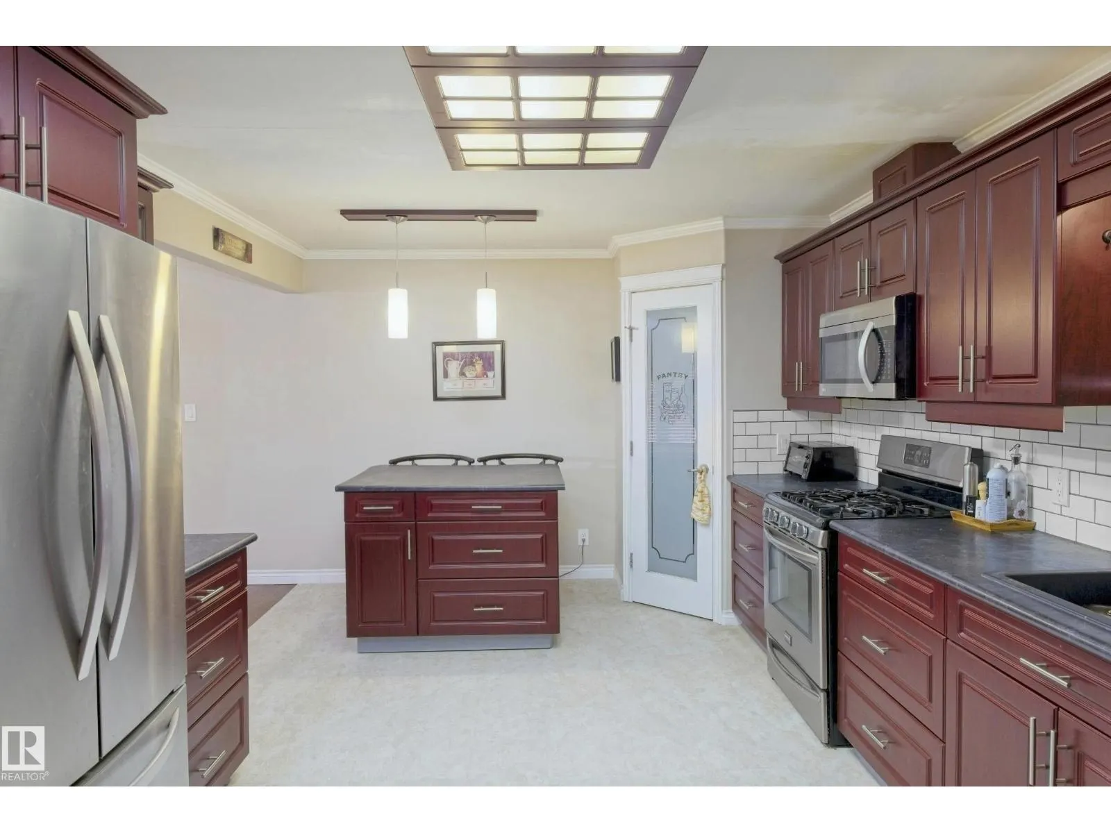 5226 43 ST