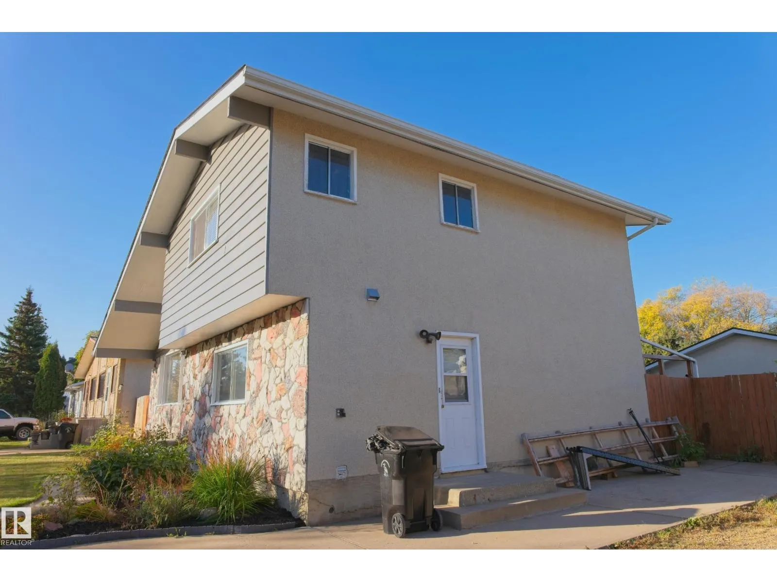 5226 43 ST